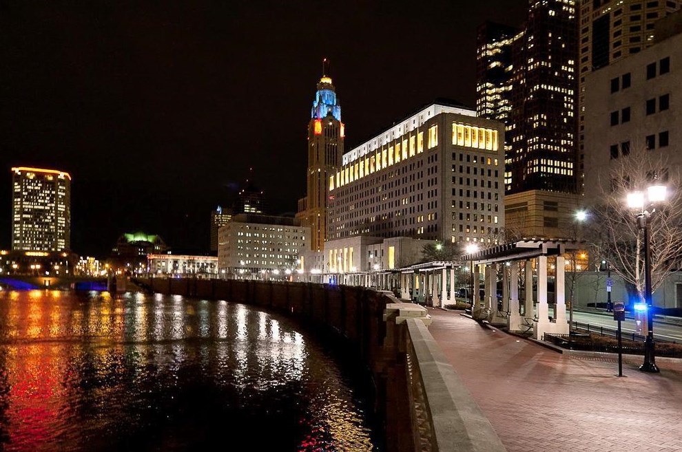 936 Perry St, Columbus OH  43215-1253 exterior