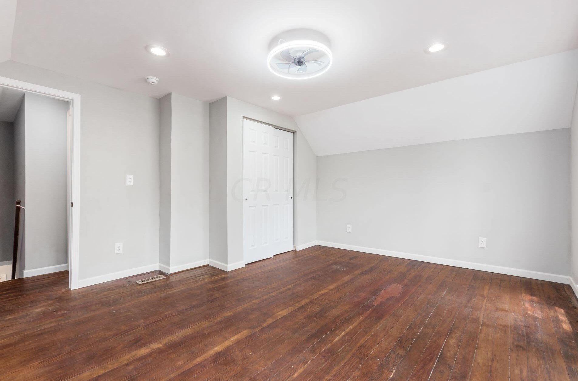 1058 Leona Ave, Columbus OH 43201-3036 exterior