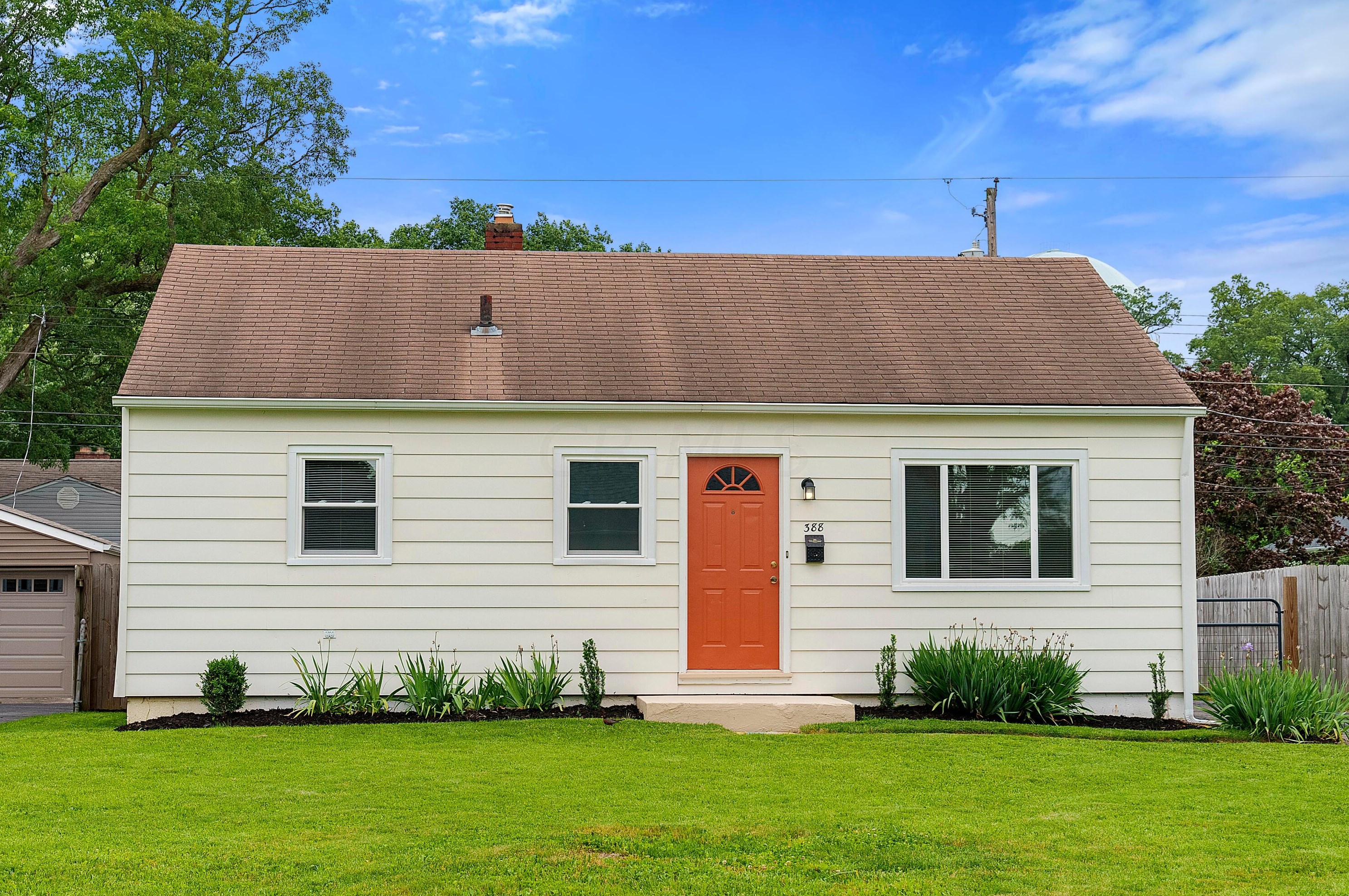 388 Derrer Rd, Columbus OH 43204-1129 exterior