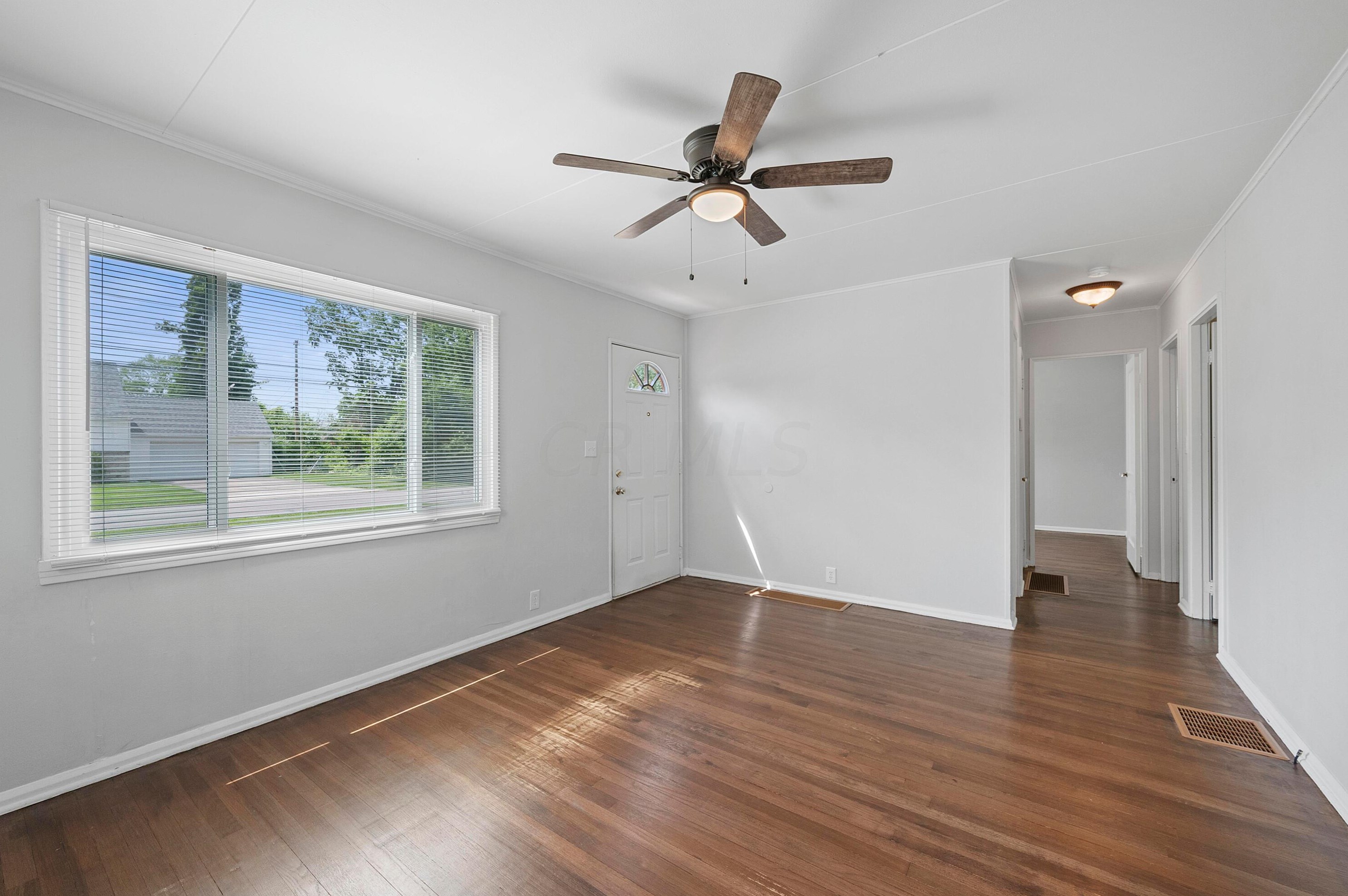 388 Derrer Rd, Columbus, OH 43204-1163