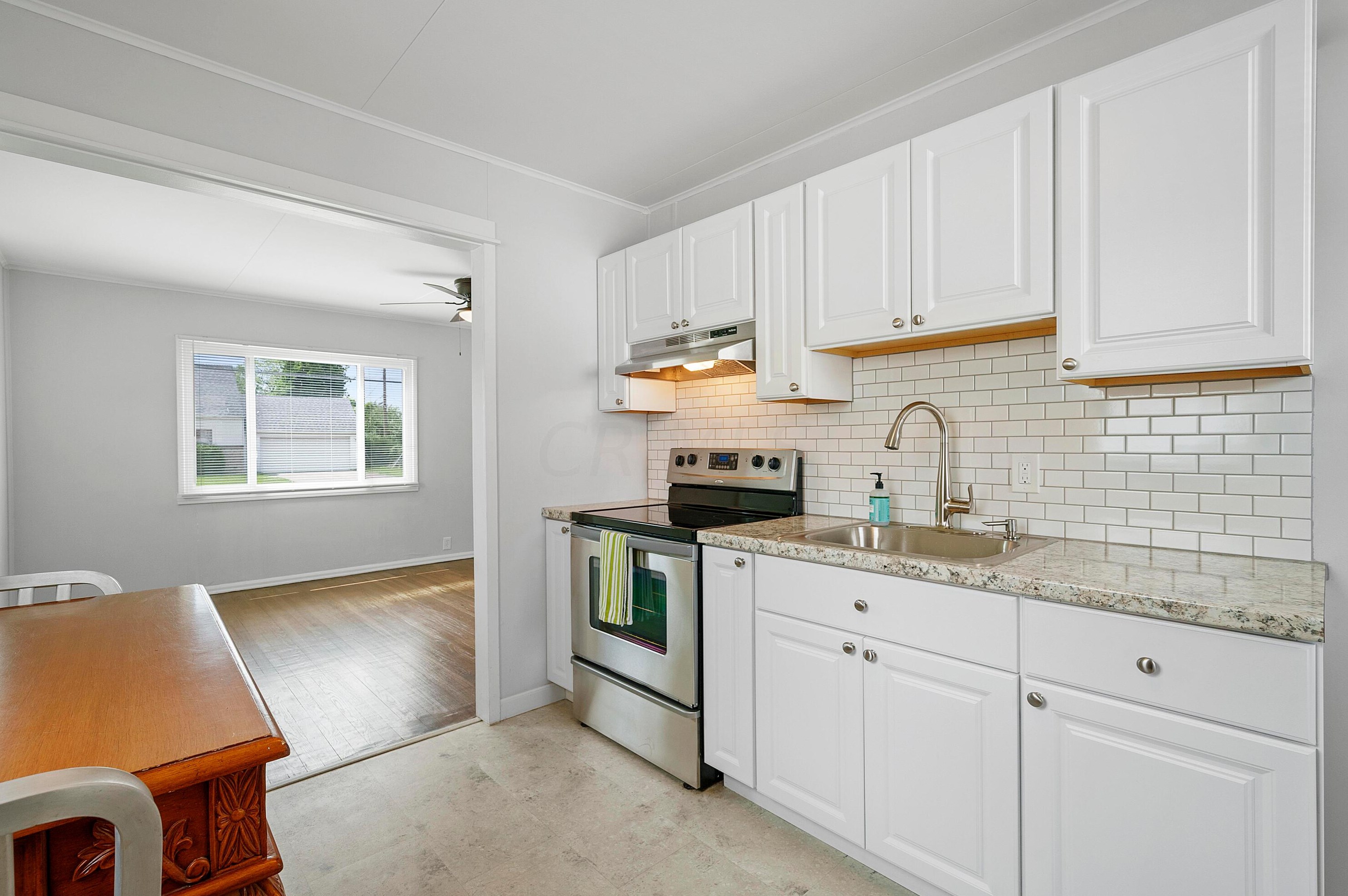 388 Derrer Rd, Columbus OH 43204-1129 exterior