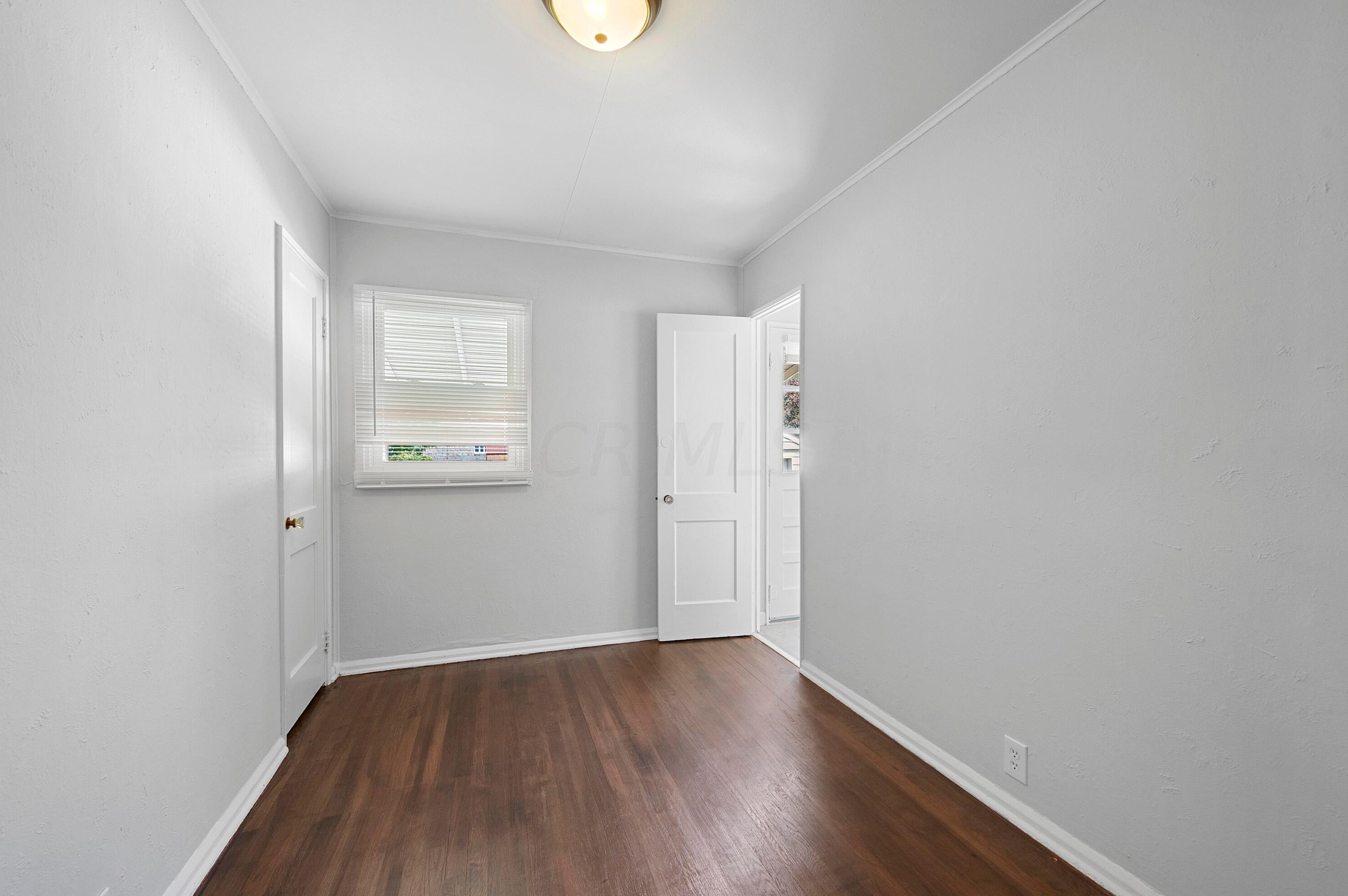 388 Derrer Rd, Columbus OH 43204-1129 exterior