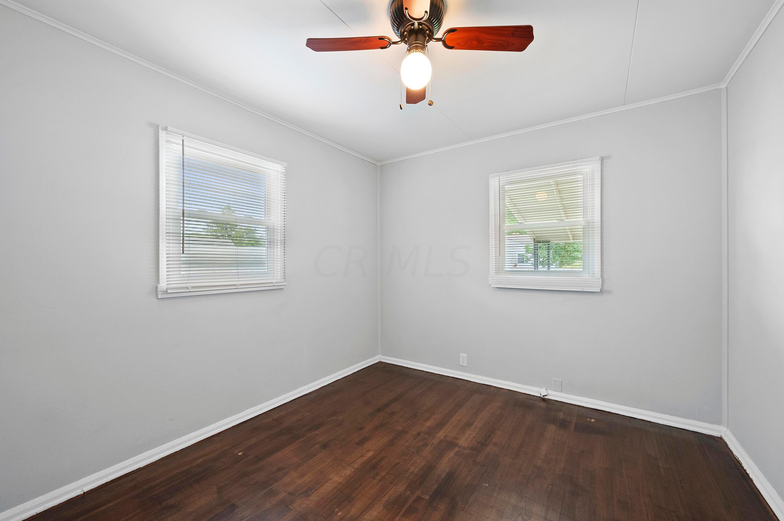 388 Derrer Rd, Columbus OH 43204-1129 exterior