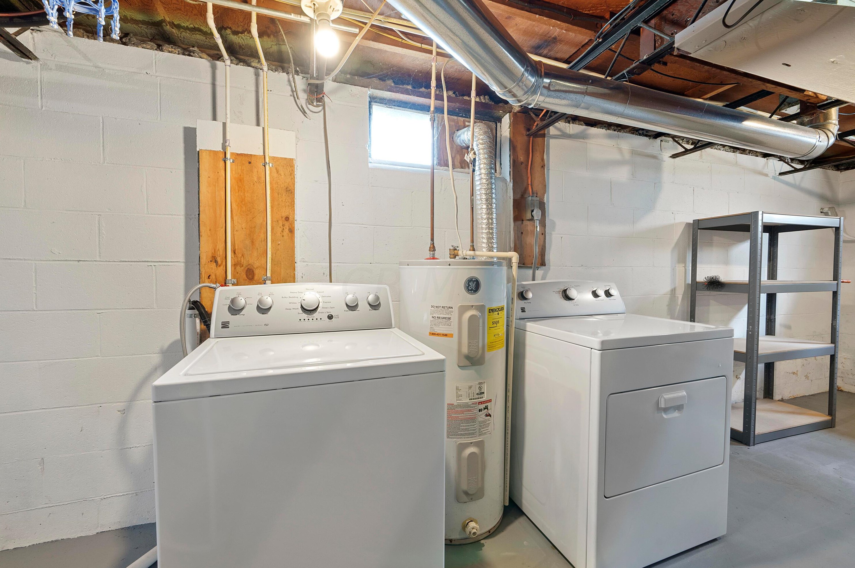 388 Derrer Rd, Columbus OH 43204-1129 exterior