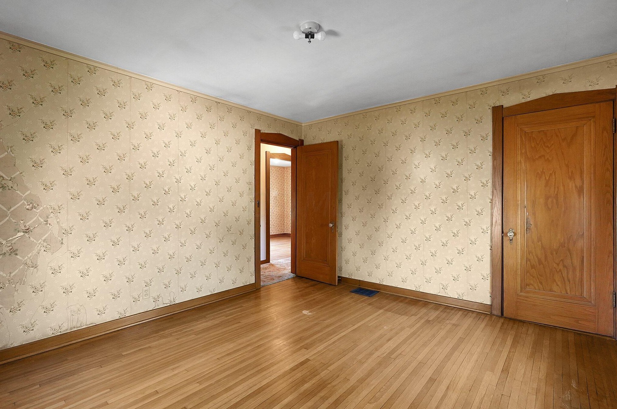 603 Binns Blvd, Columbus OH 43204-2508 exterior