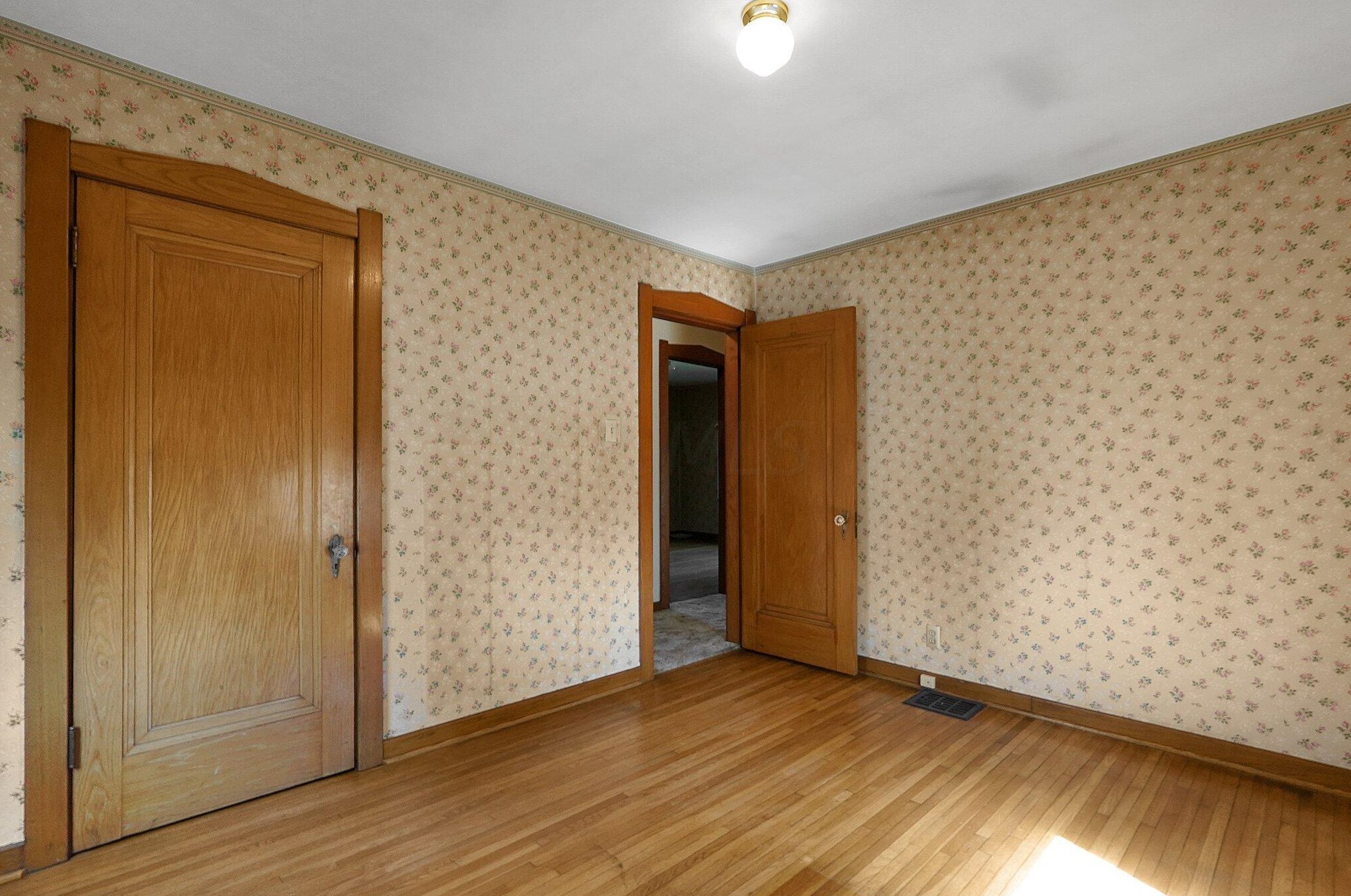 603 Binns Blvd, Columbus OH 43204-2508 exterior