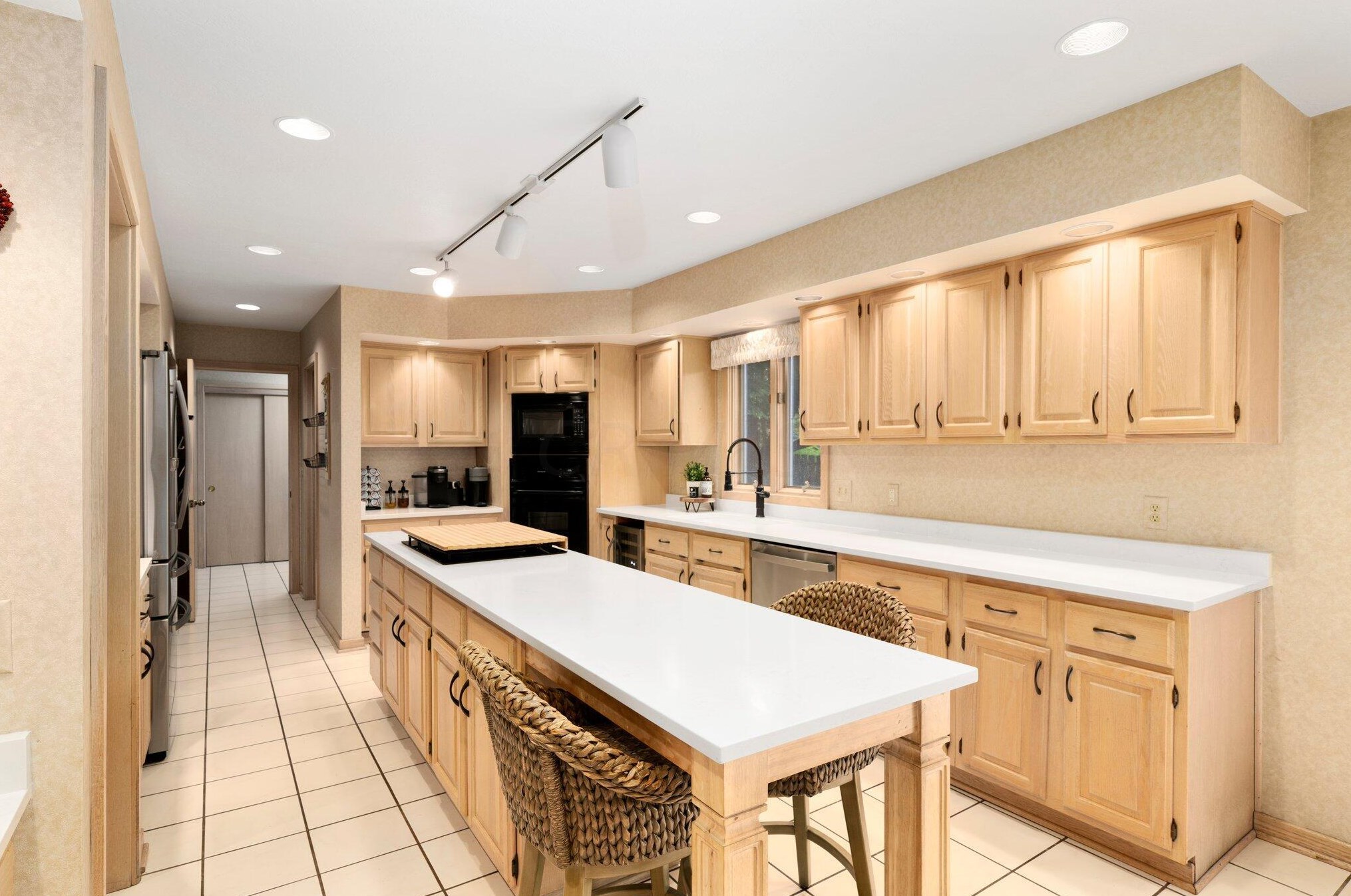 4205 Bowmansroot Ct, Hilliard OH  43026-3006 exterior