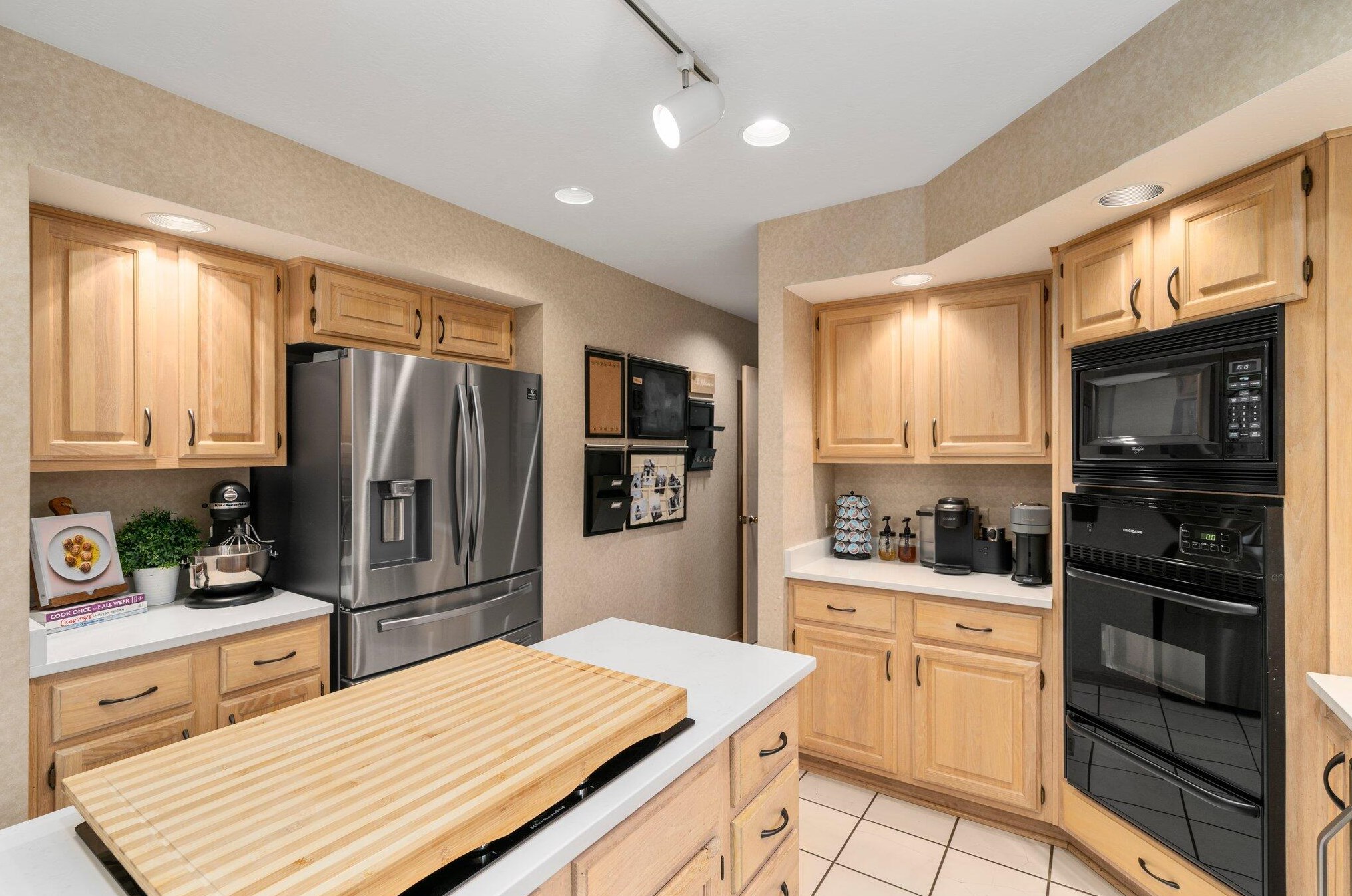 4205 Bowmansroot Ct, Hilliard OH  43026-3006 exterior