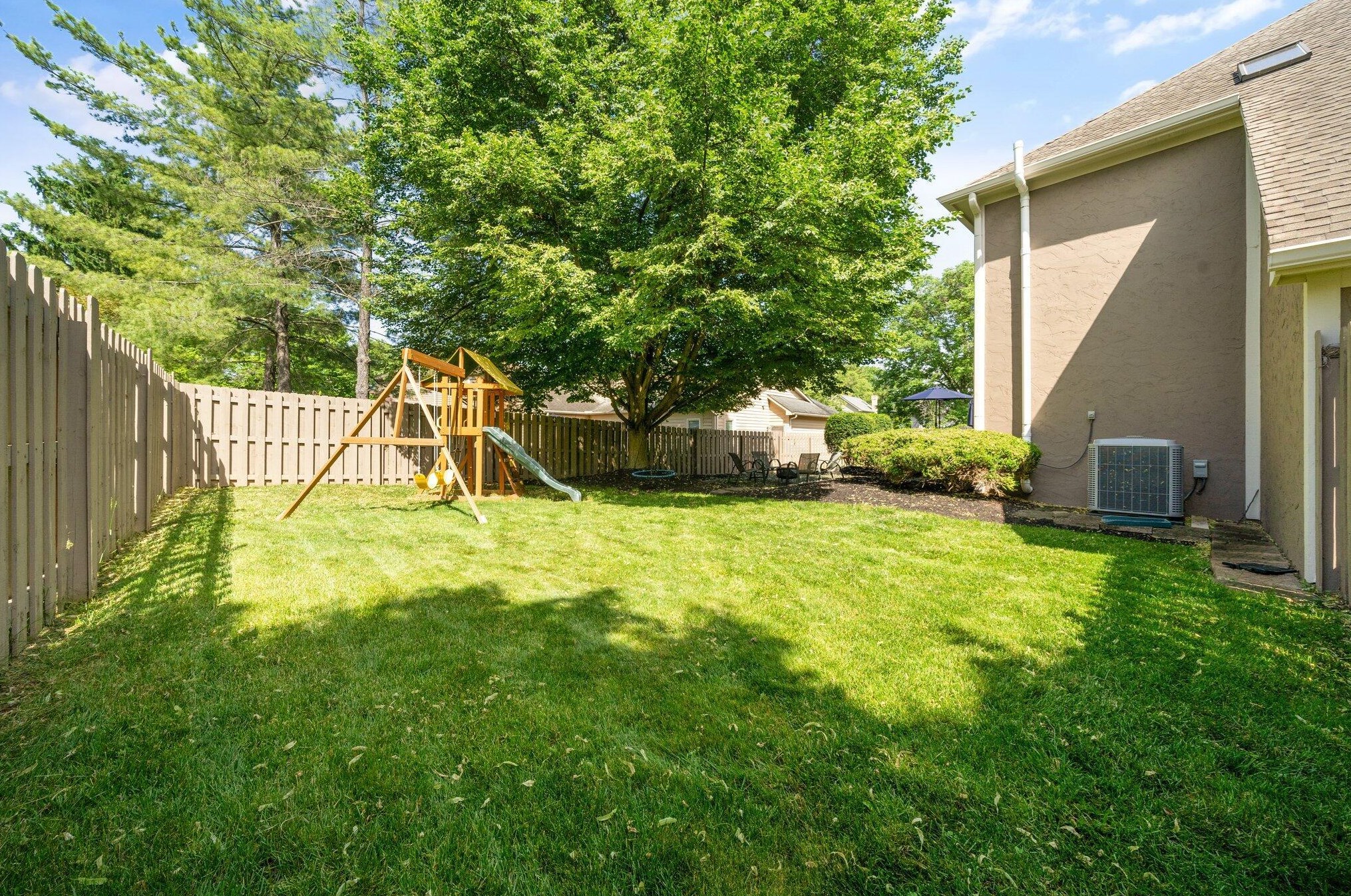 4205 Bowmansroot Ct, Hilliard OH  43026-3006 exterior