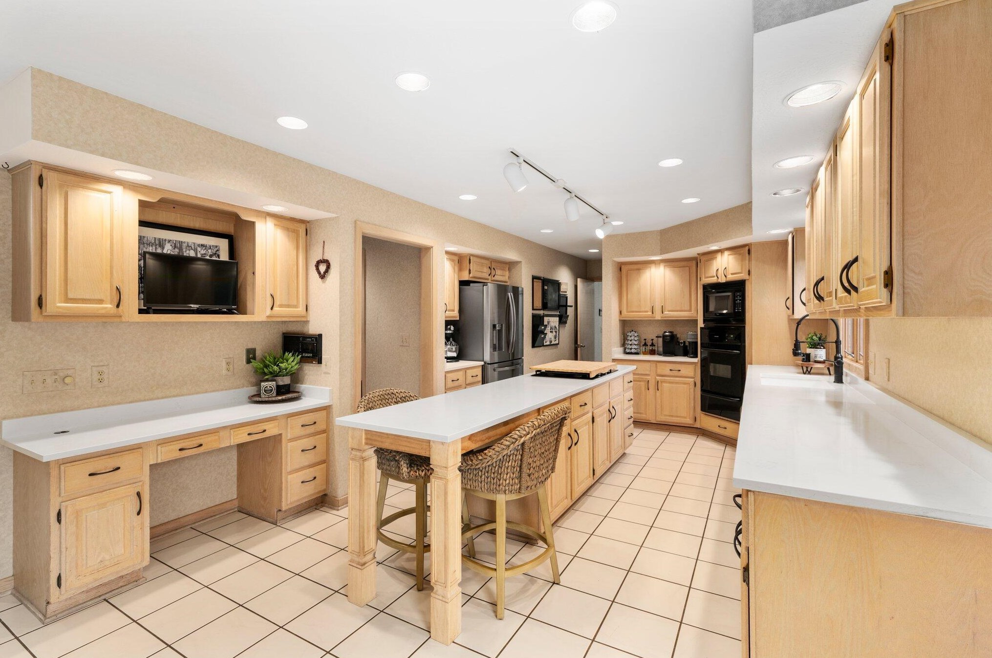 4205 Bowmansroot Ct, Hilliard OH  43026-3006 exterior