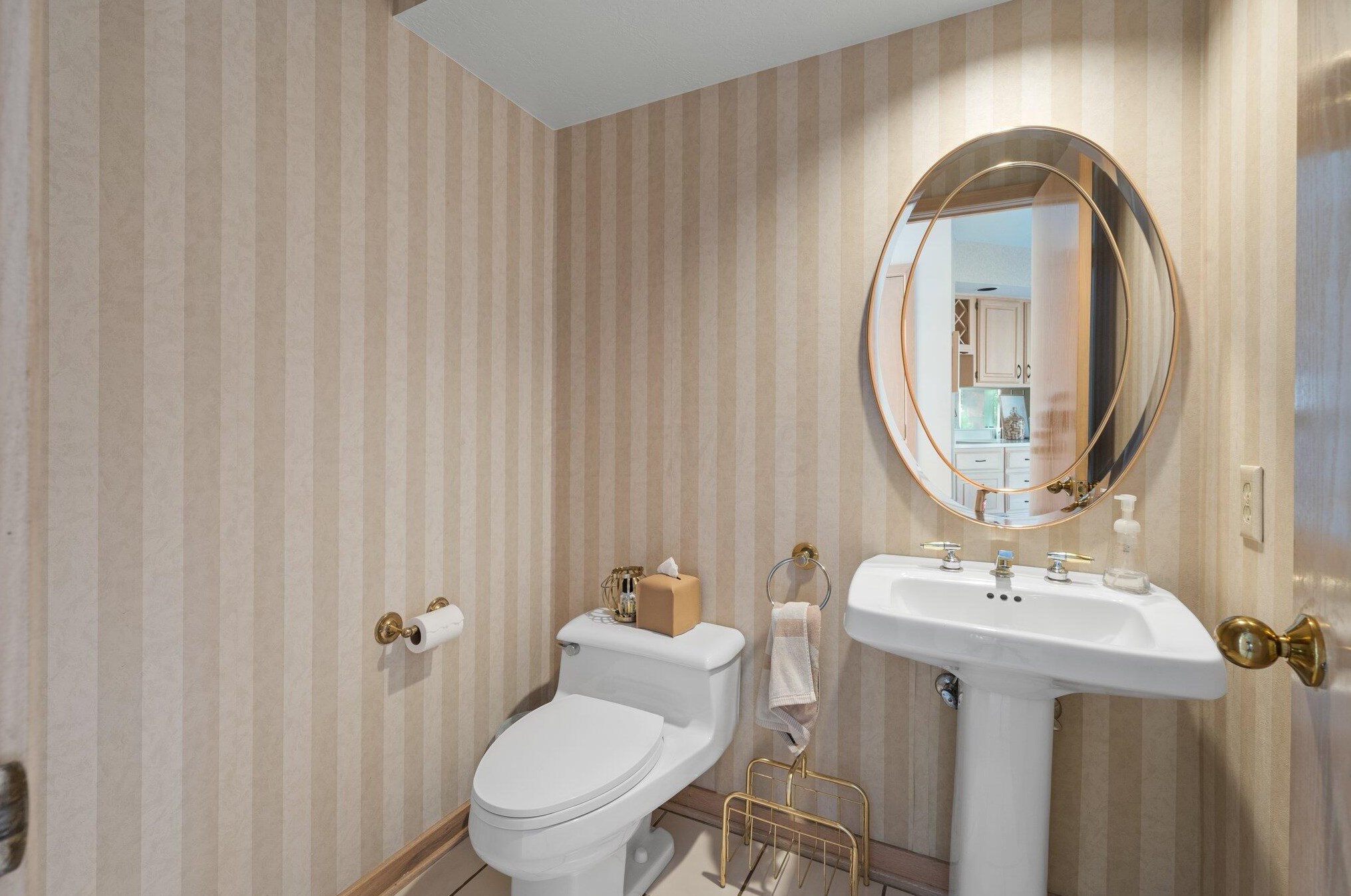 4205 Bowmansroot Ct, Hilliard OH  43026-3006 exterior