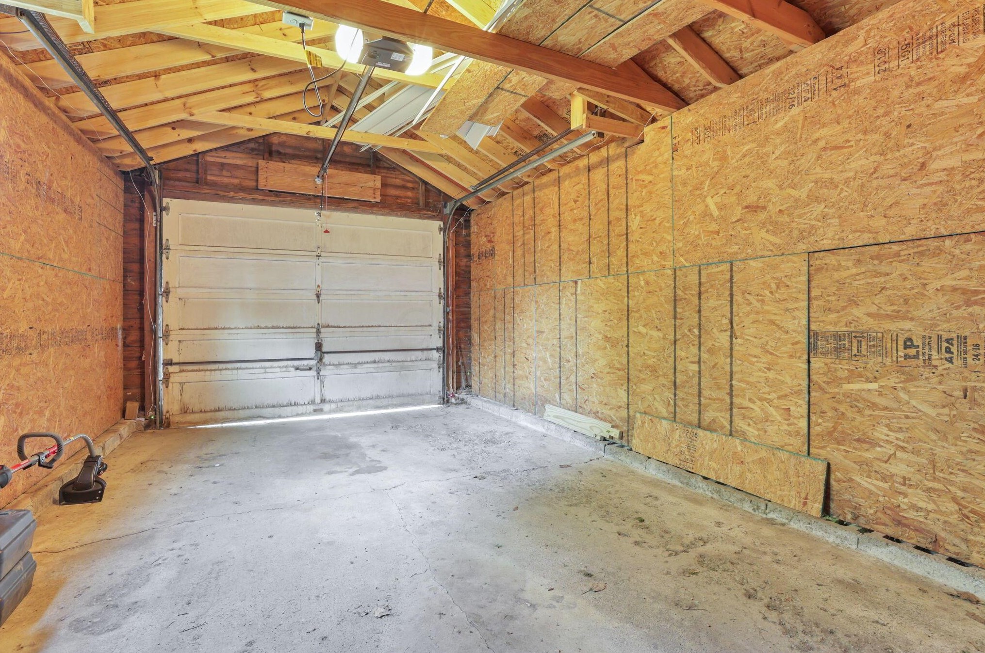 892 Wiltshire Rd, Columbus OH 43204-2341 exterior