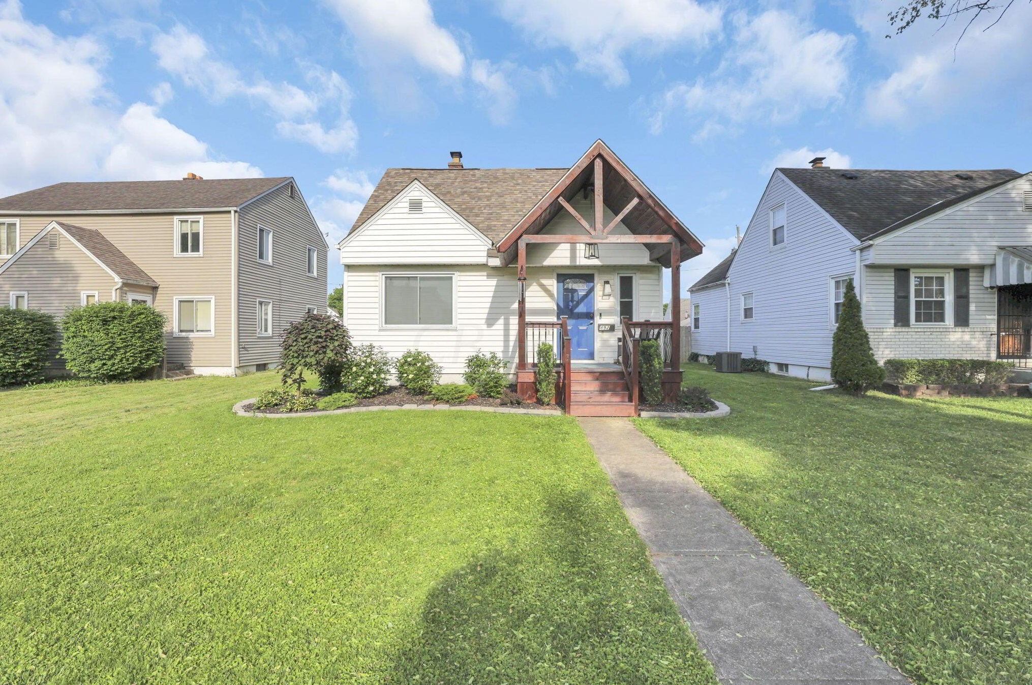 892 Wiltshire Rd, Columbus OH 43204-2341 exterior