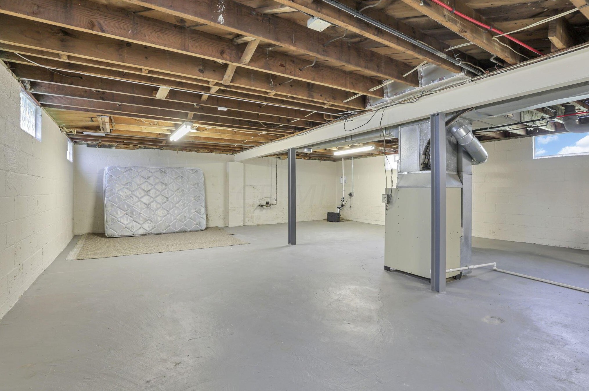 892 Wiltshire Rd, Columbus OH 43204-2341 exterior