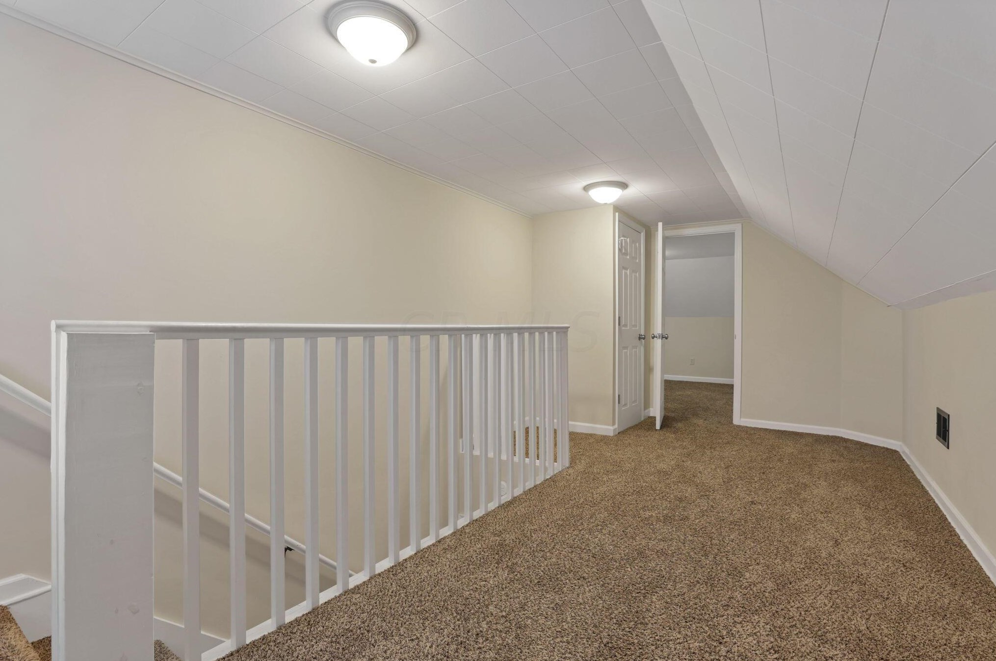 892 Wiltshire Rd, Columbus OH 43204-2341 exterior