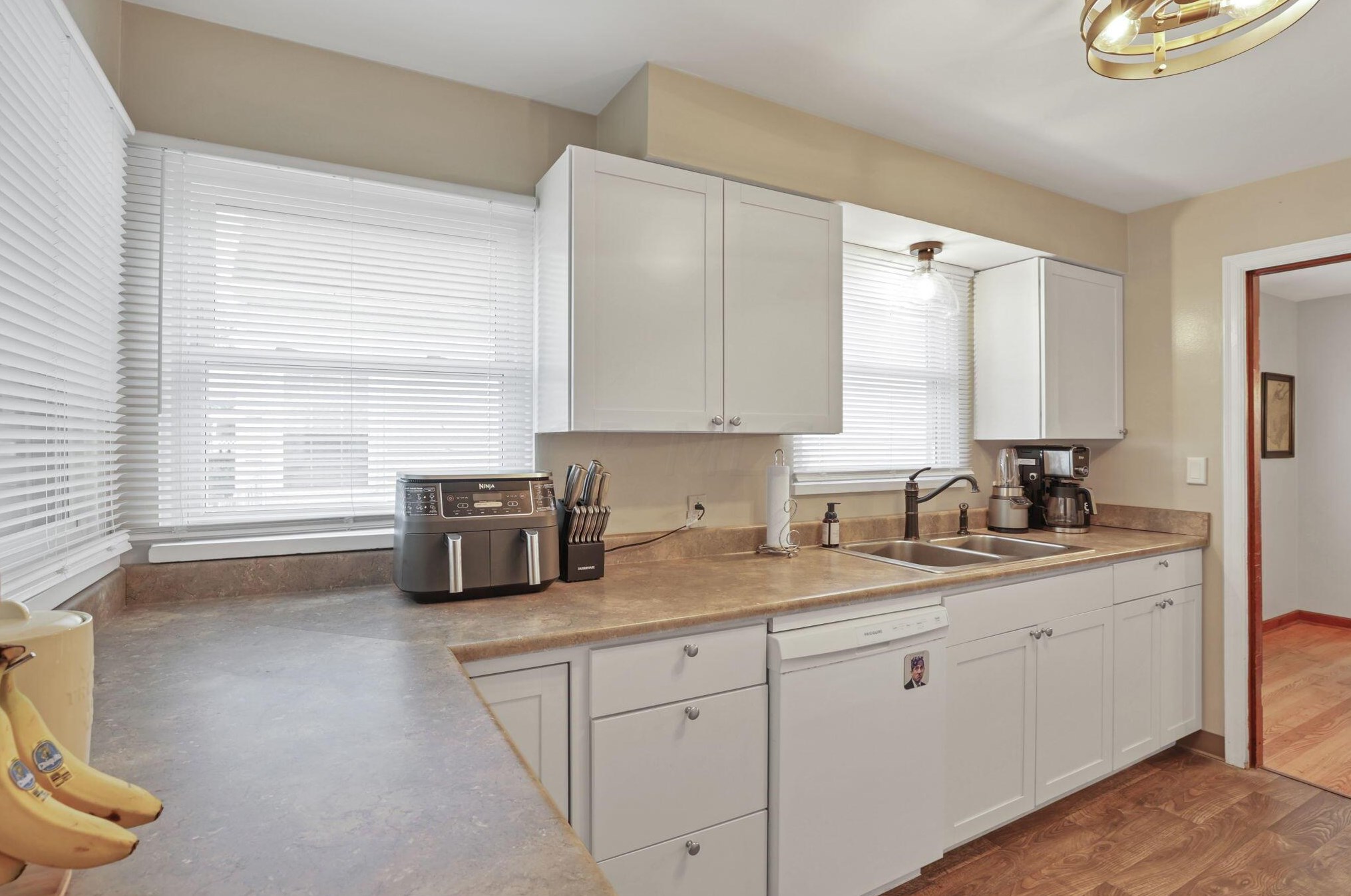 892 Wiltshire Rd, Columbus OH 43204-2341 exterior