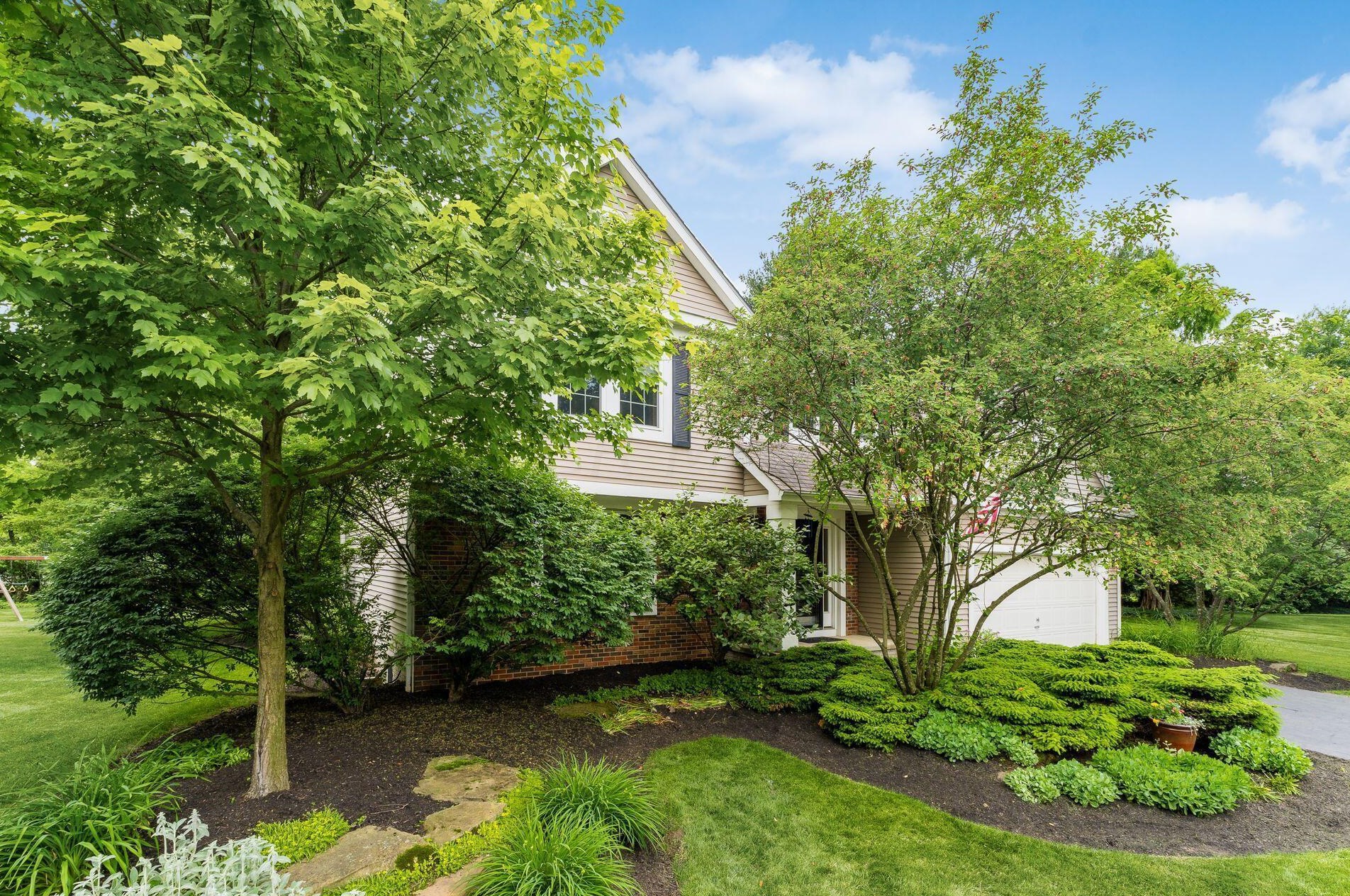 3495 Crosstree Ct, Columbus, OH 43221