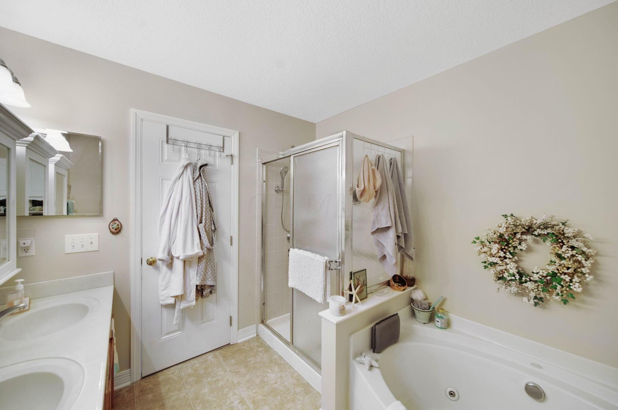 2374 Long Bow Ave, Lancaster OH 43130-8090 exterior