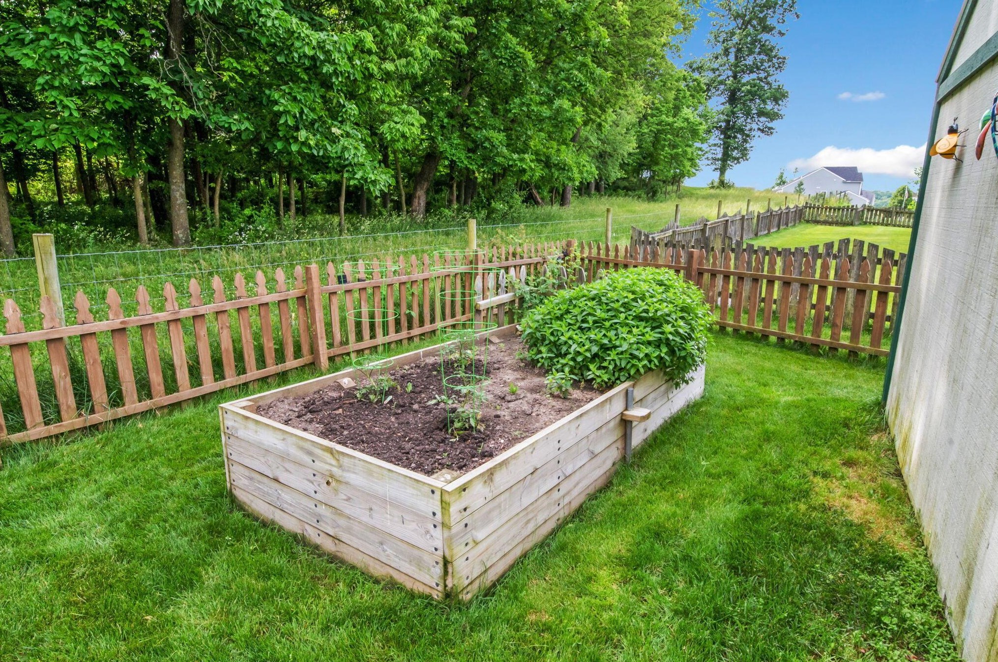 2374 Long Bow Ave, Lancaster OH 43130-8090 exterior