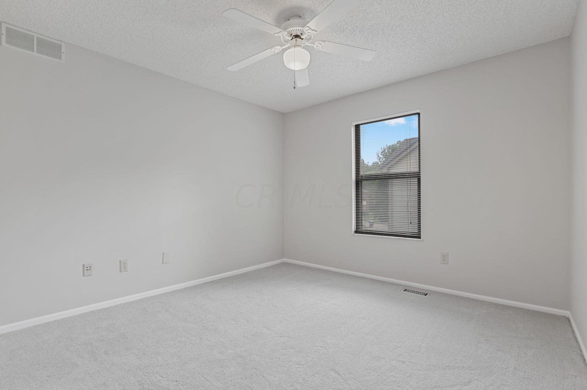 3492 Wheatfield Dr, Pickerington OH  43147-8834 exterior