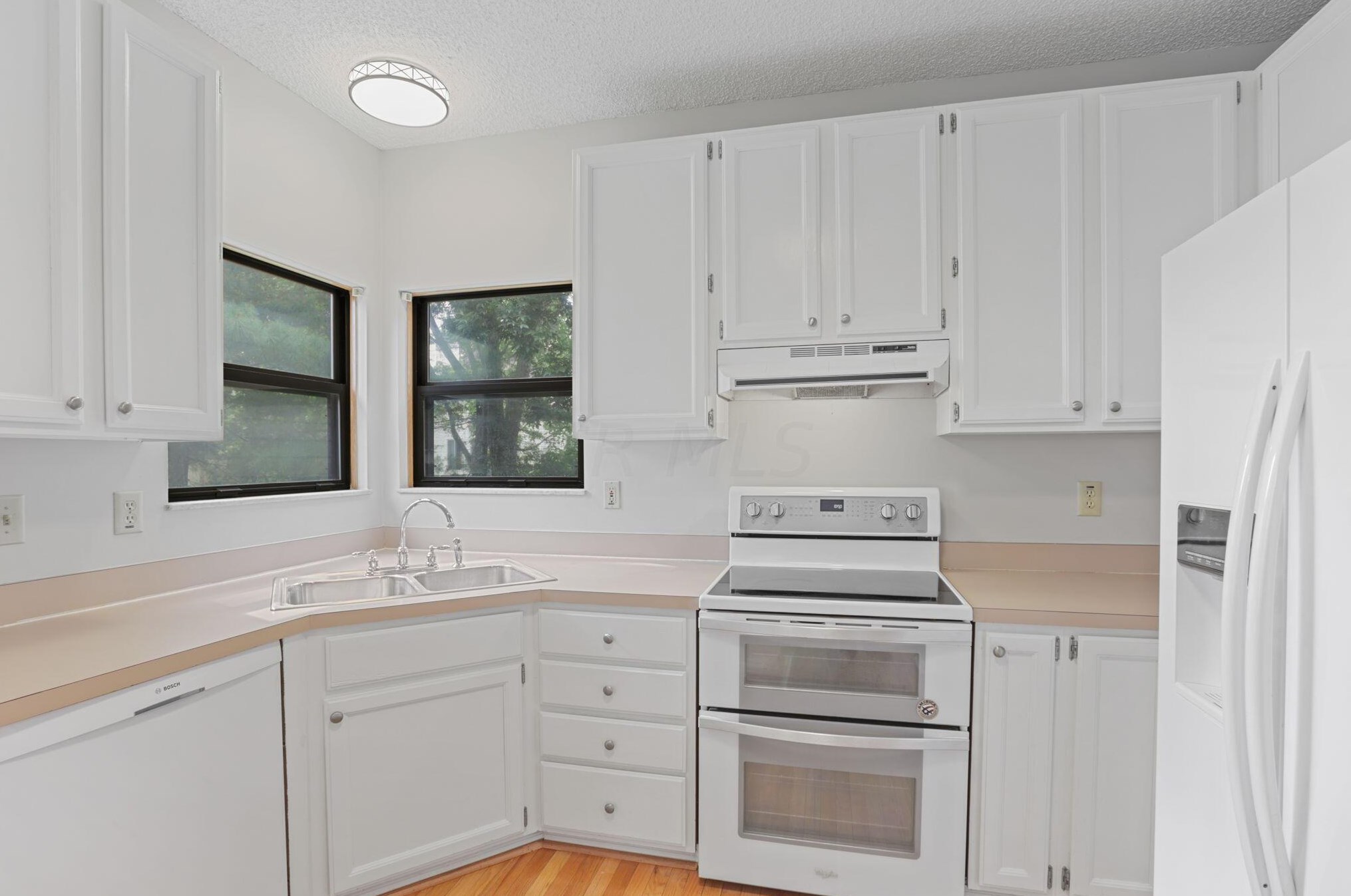 3492 Wheatfield Dr, Pickerington OH  43147-8834 exterior