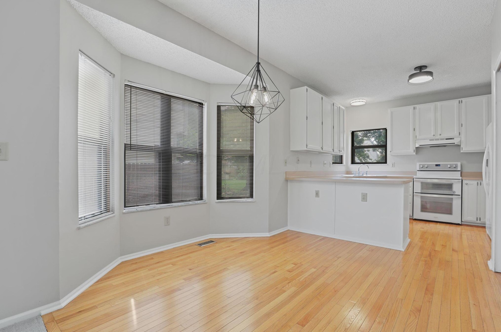 3492 Wheatfield Dr, Pickerington OH  43147-8834 exterior