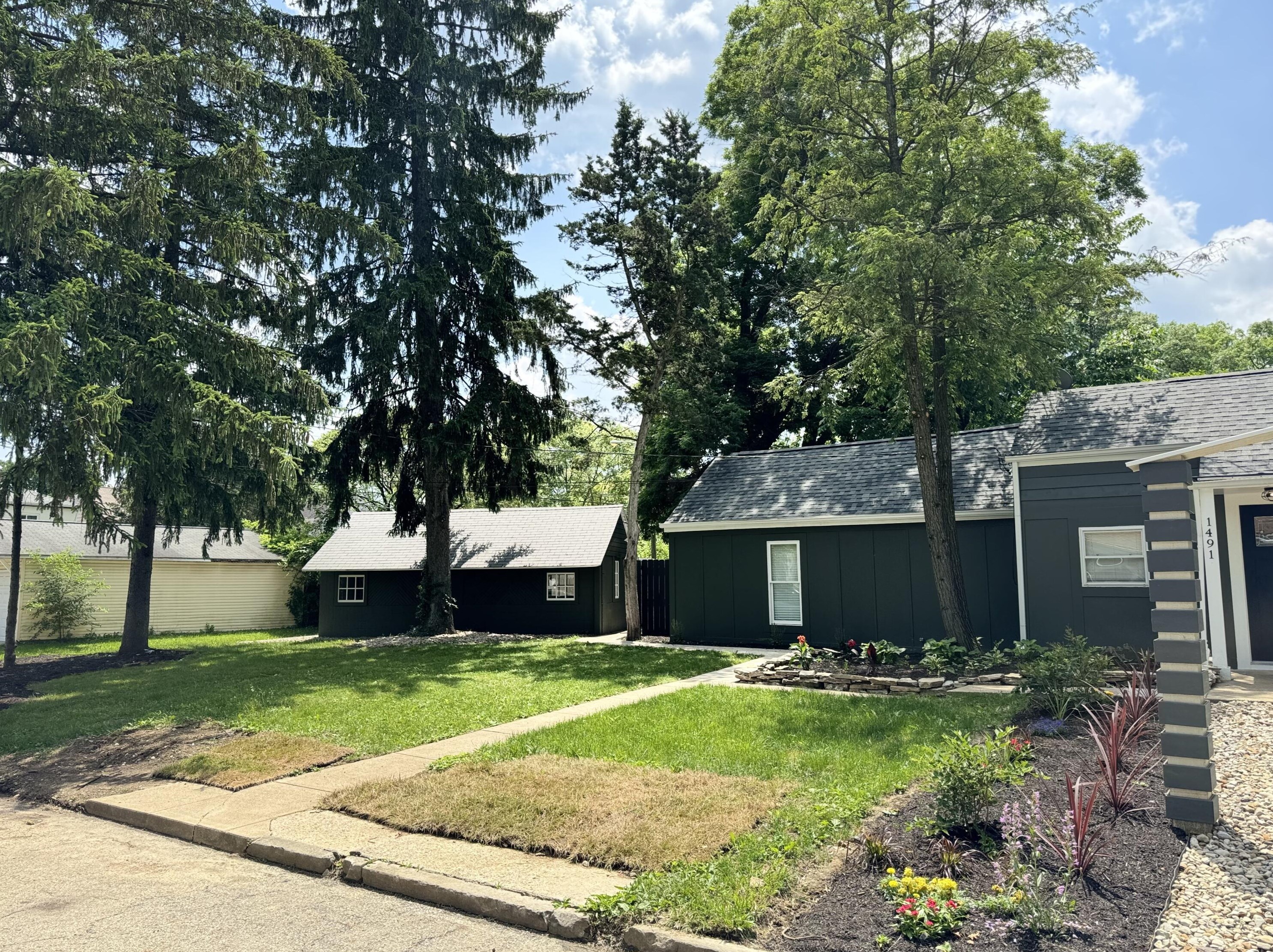 1491 Milford Ave, Columbus, OH 43224-4231