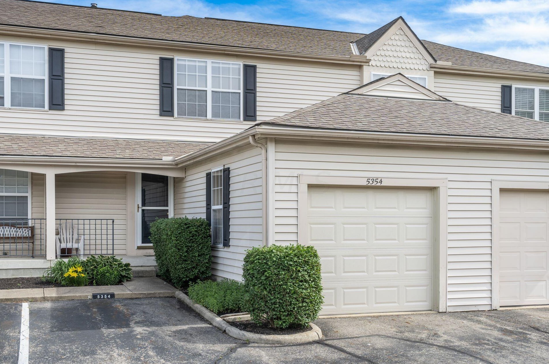 5354 Coral Berry Dr, Columbus, OH 43235-5532