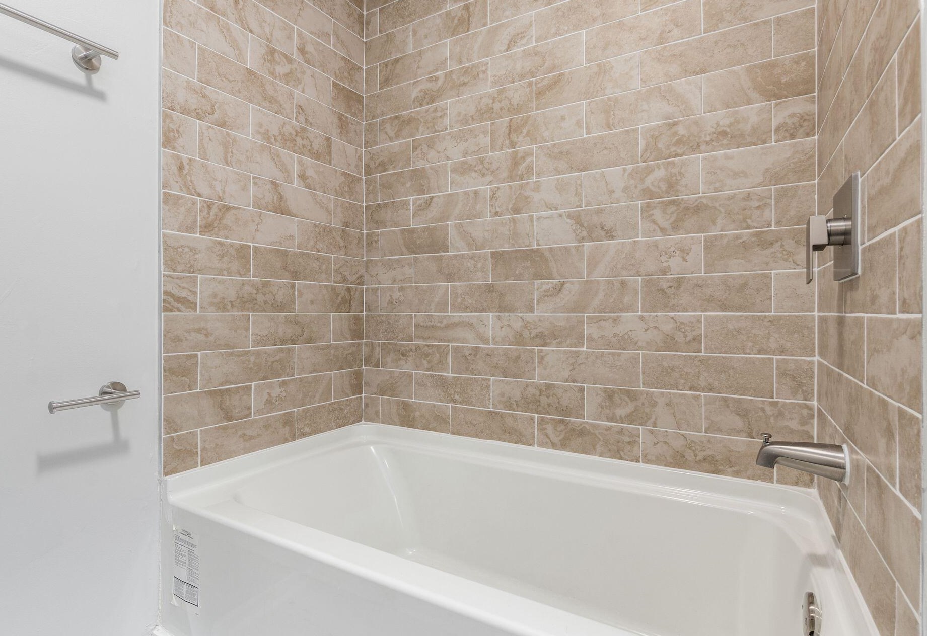 859 Whittier St, Columbus OH  43206-1582 exterior