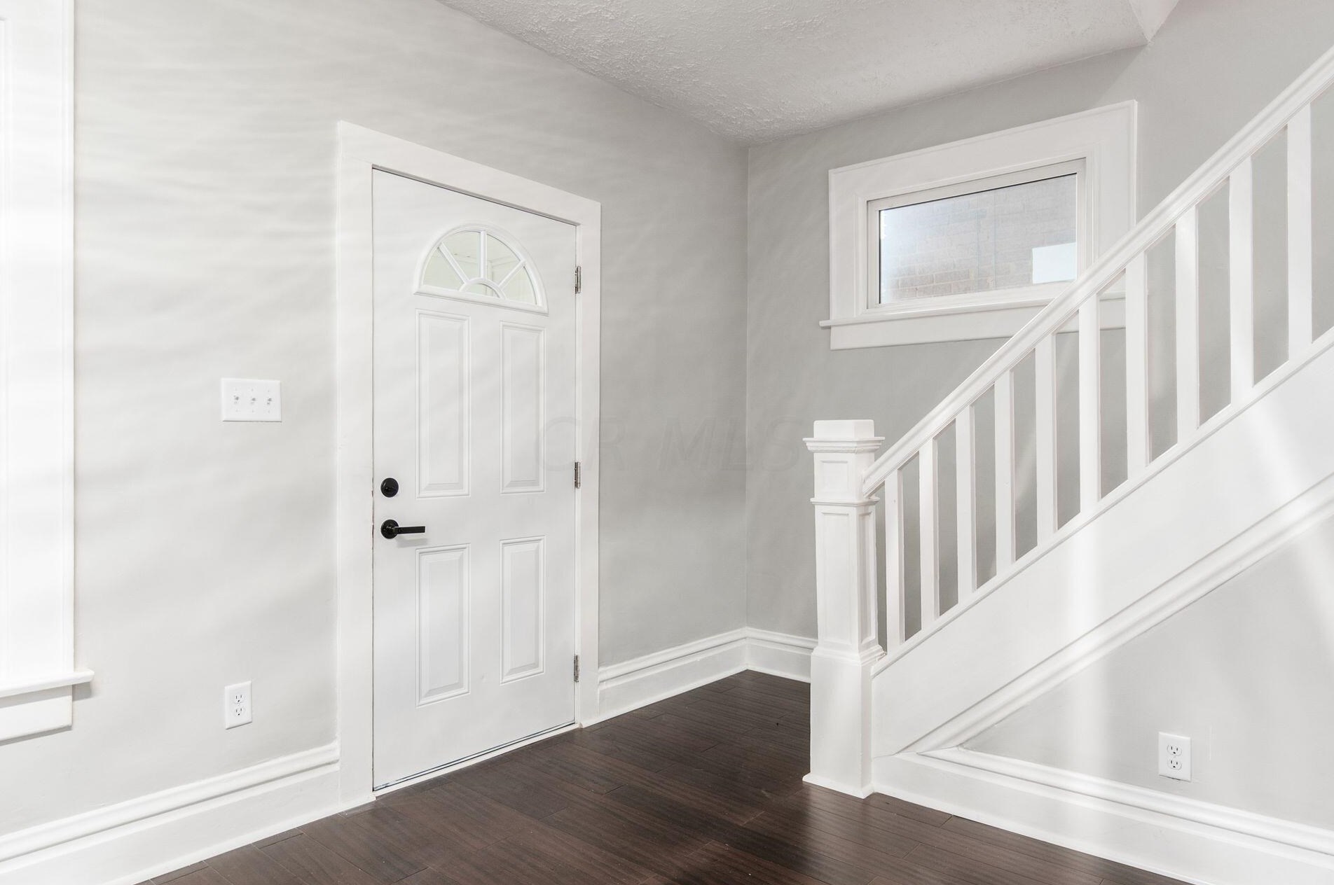 859 Whittier St, Columbus OH  43206-1582 exterior