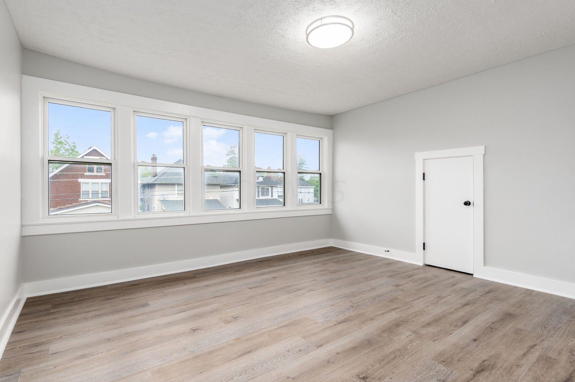 859 Whittier St, Columbus OH  43206-1582 exterior