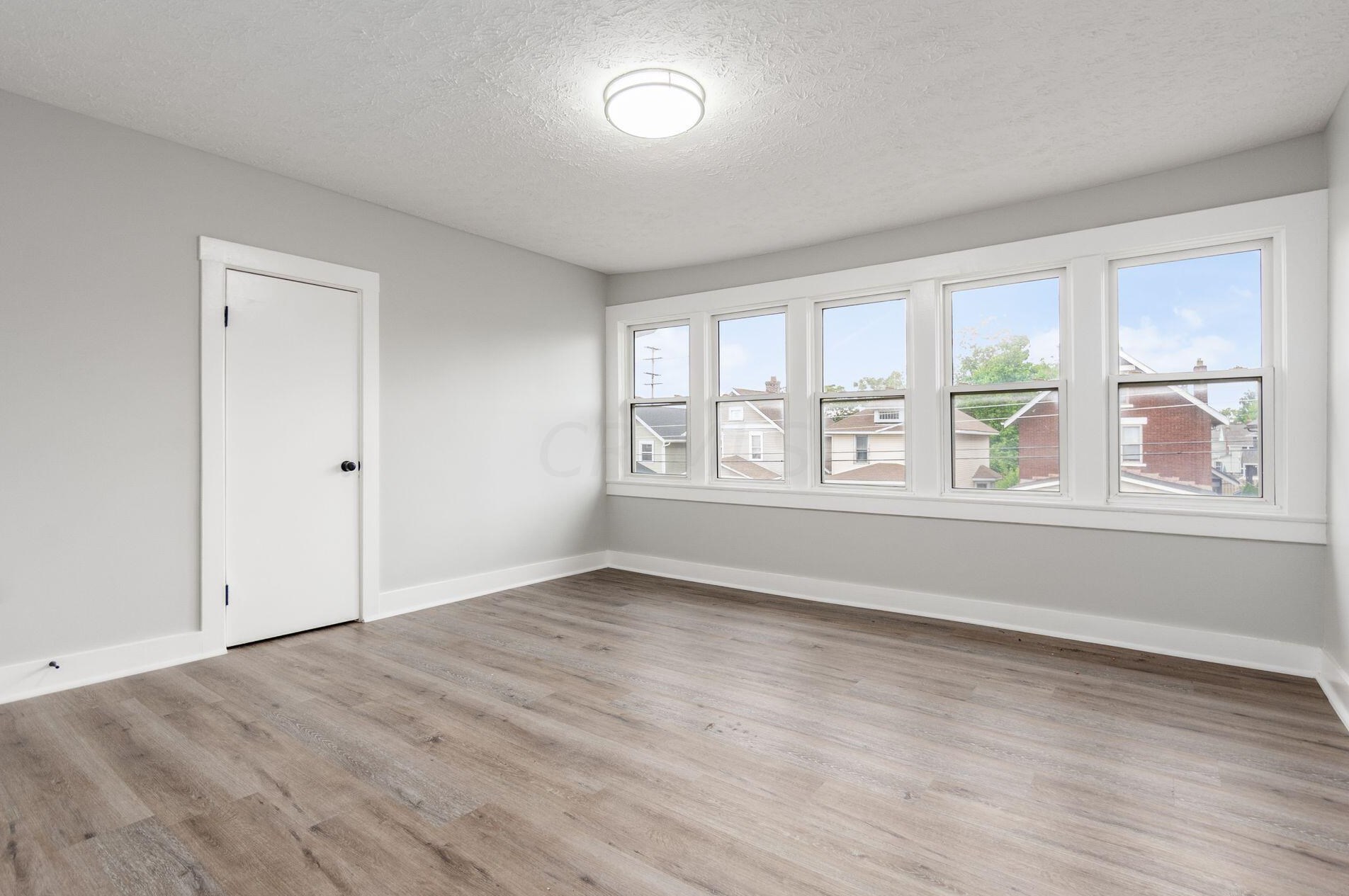 859 Whittier St, Columbus OH  43206-1582 exterior