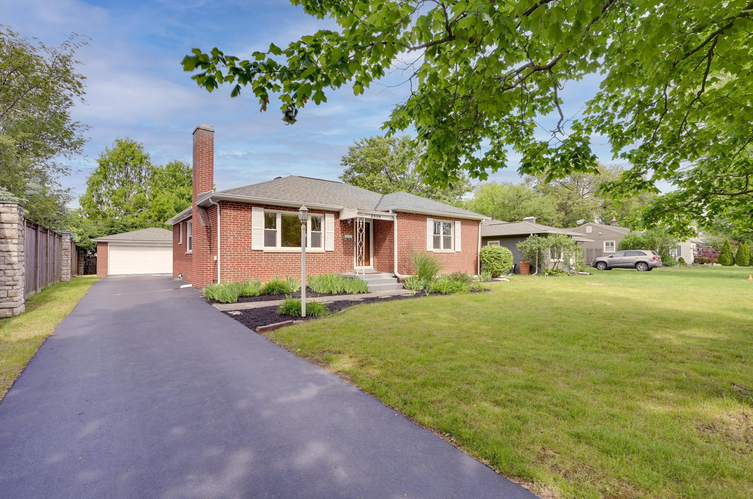 2519 Mt Holyoke Rd, Columbus, OH 43221