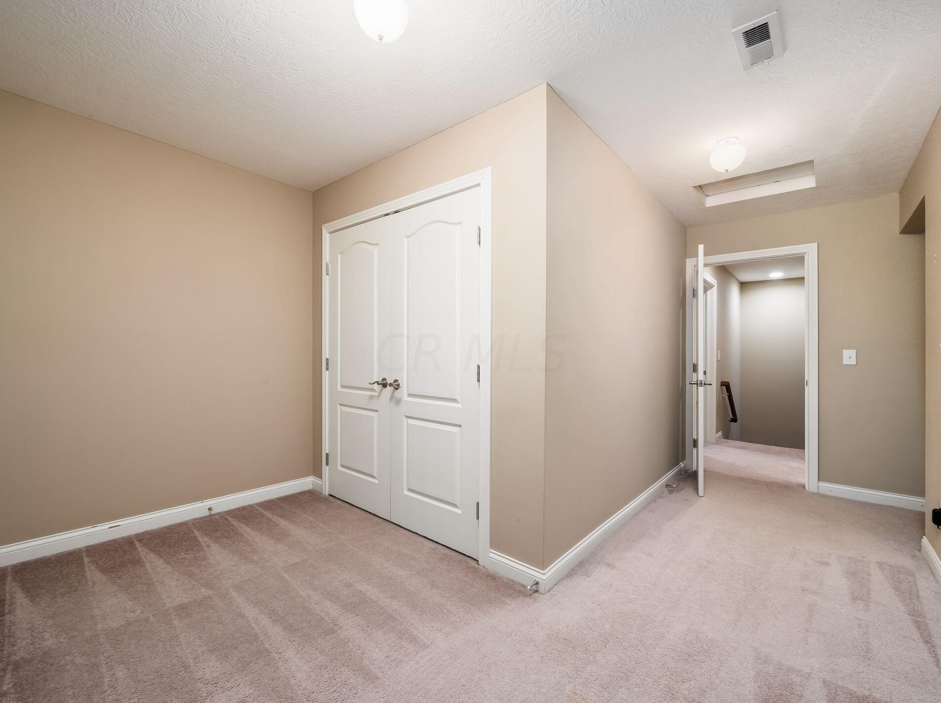 5657 Slater Rdg, Hilliard OH  43026-7477 exterior