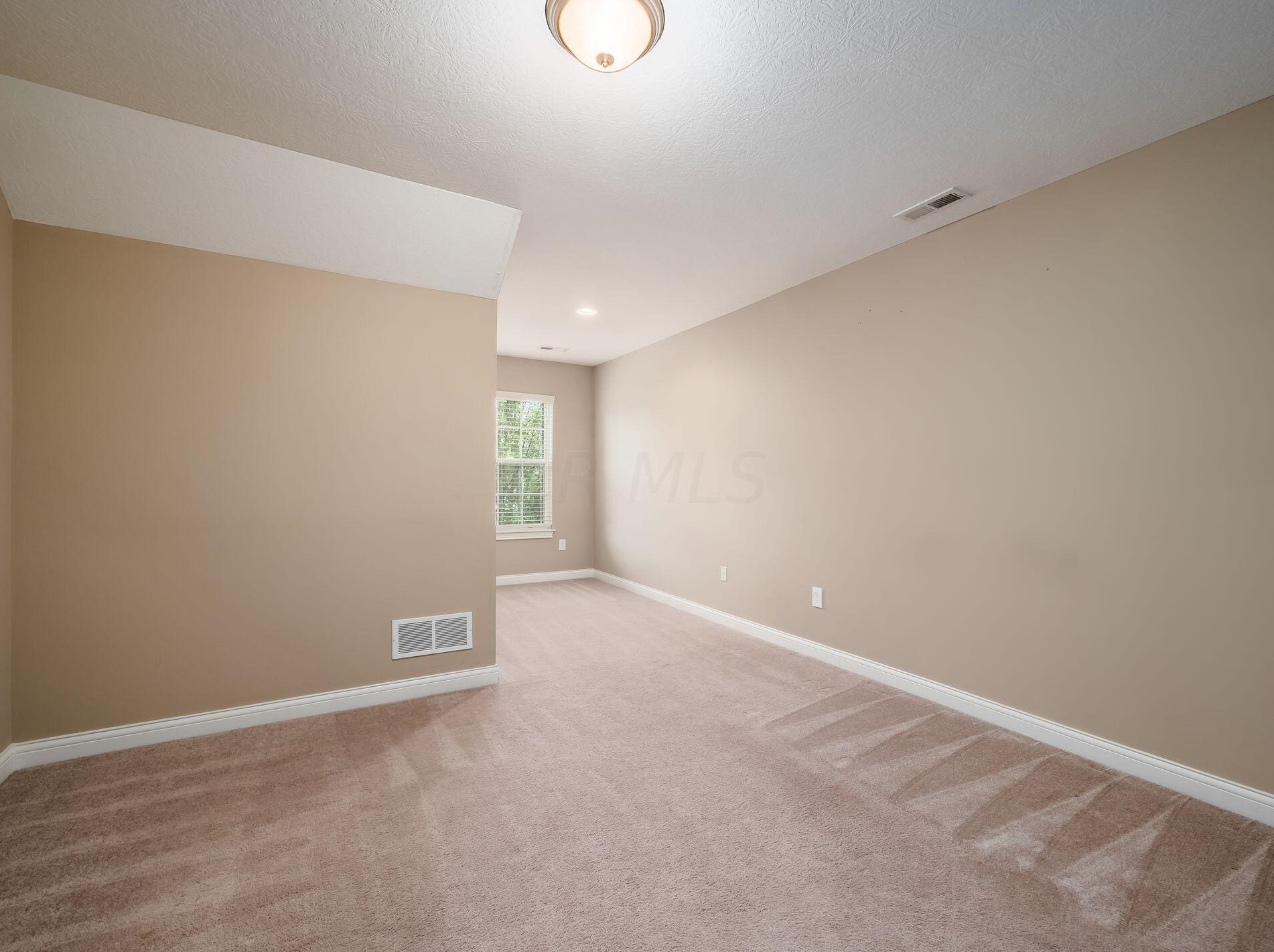 5657 Slater Rdg, Hilliard OH  43026-7477 exterior