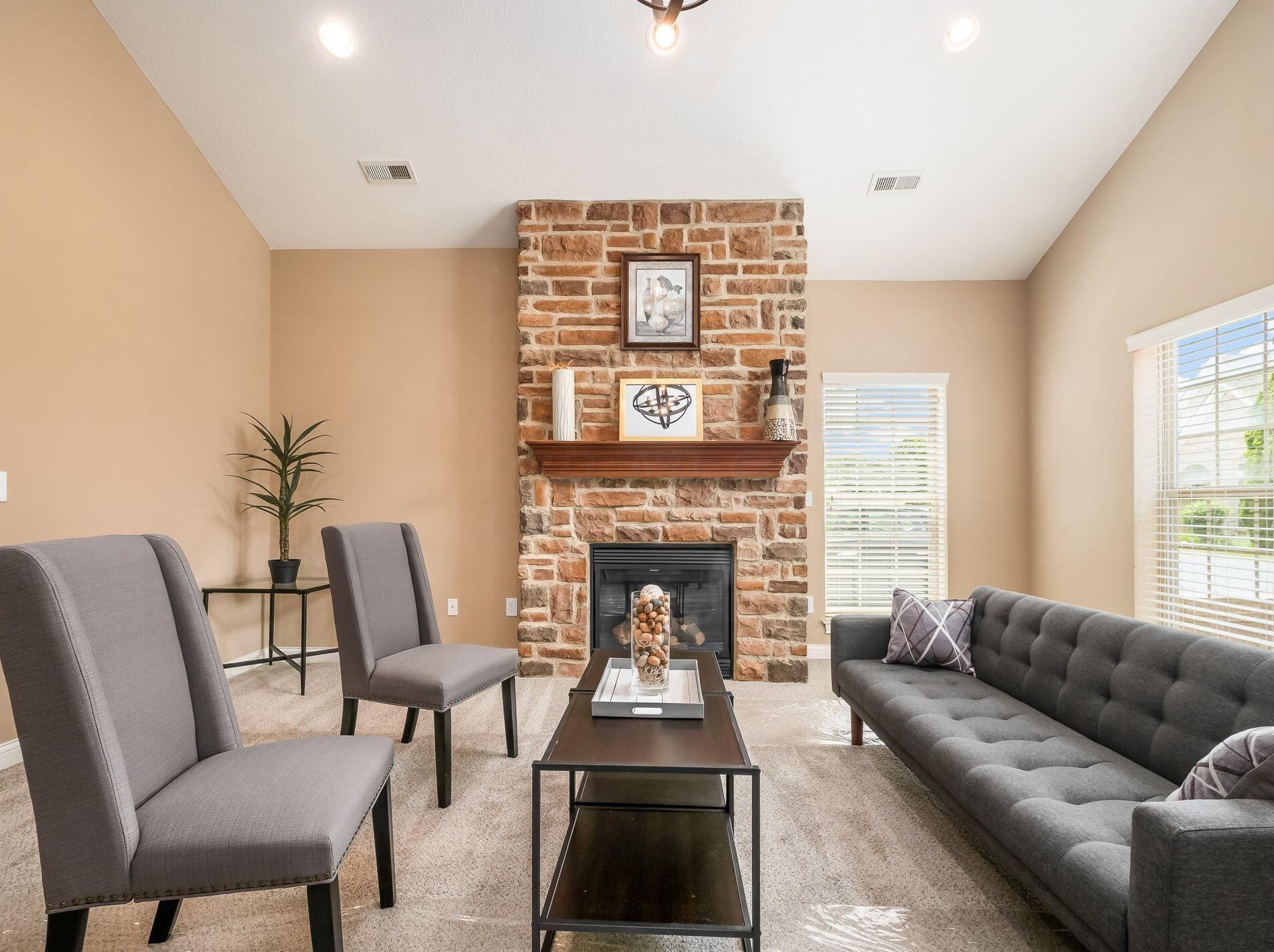 5657 Slater Rdg, Hilliard OH  43026-7477 exterior