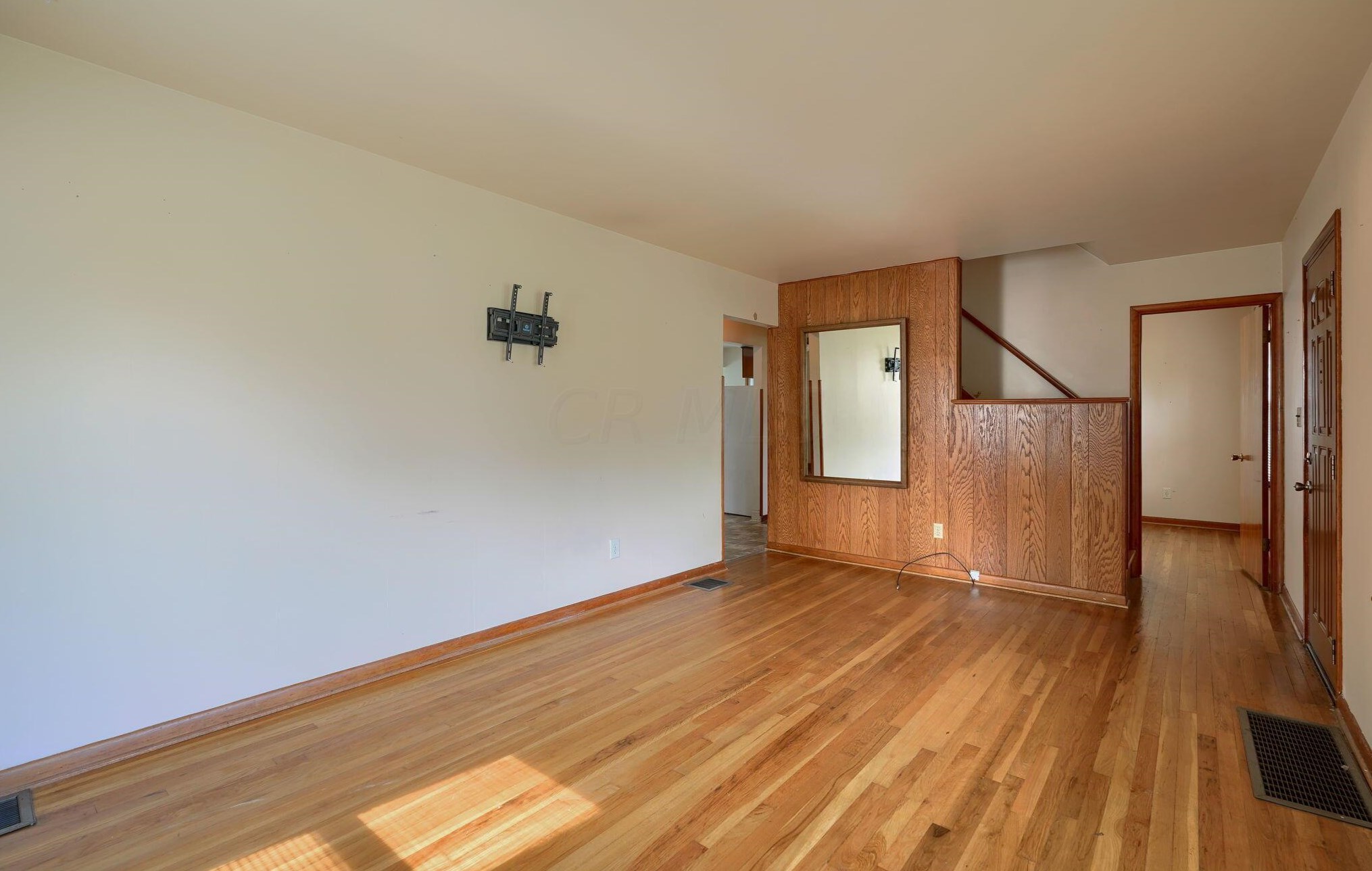 1029 Dunedin Rd, Columbus OH  43224-3303 exterior