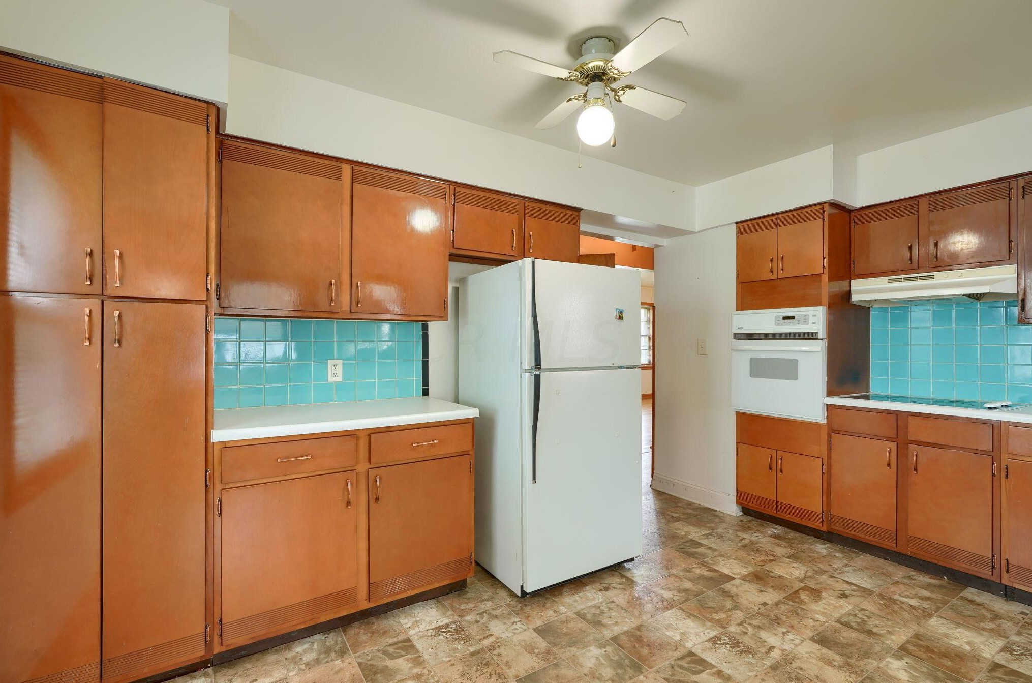 1029 Dunedin Rd, Columbus OH  43224-3303 exterior