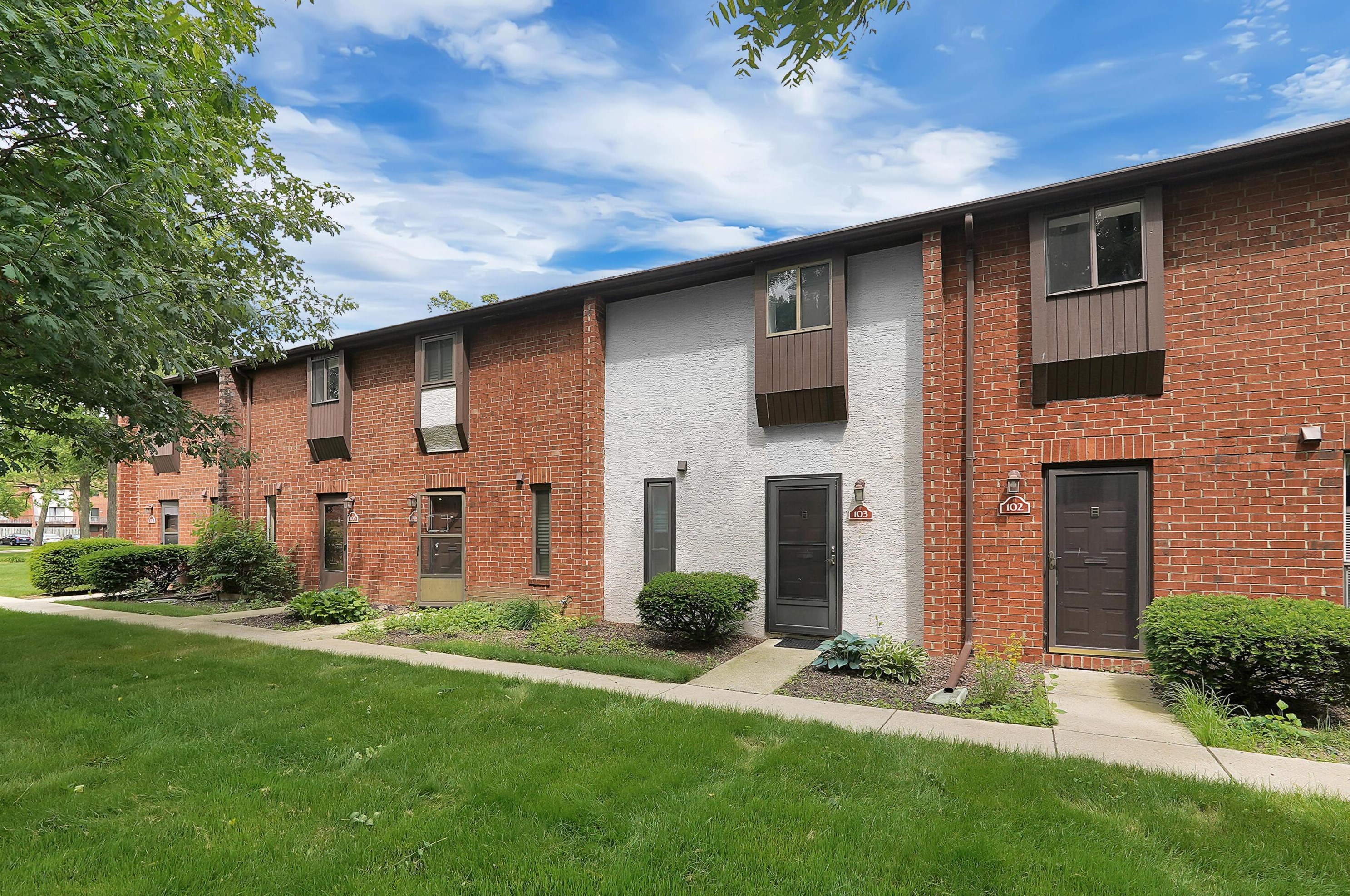 103 Lancelot Ln, Westerville, OH 43081