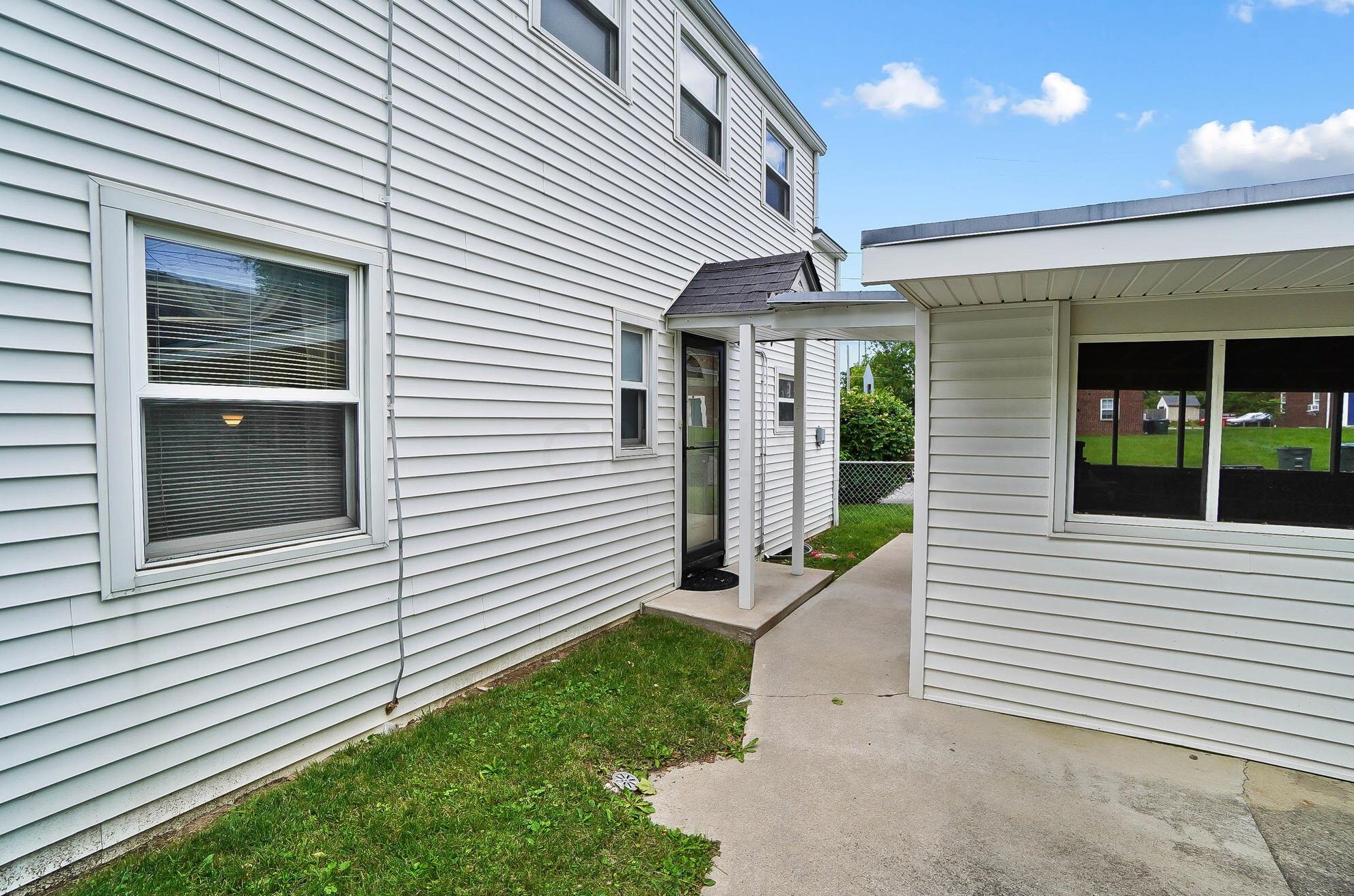 512 James Rd, Columbus OH  43213-2710 exterior