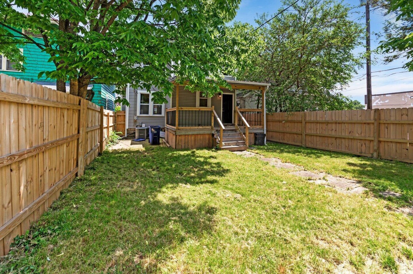 831 Berkeley Rd, Columbus OH 43205-2902 exterior