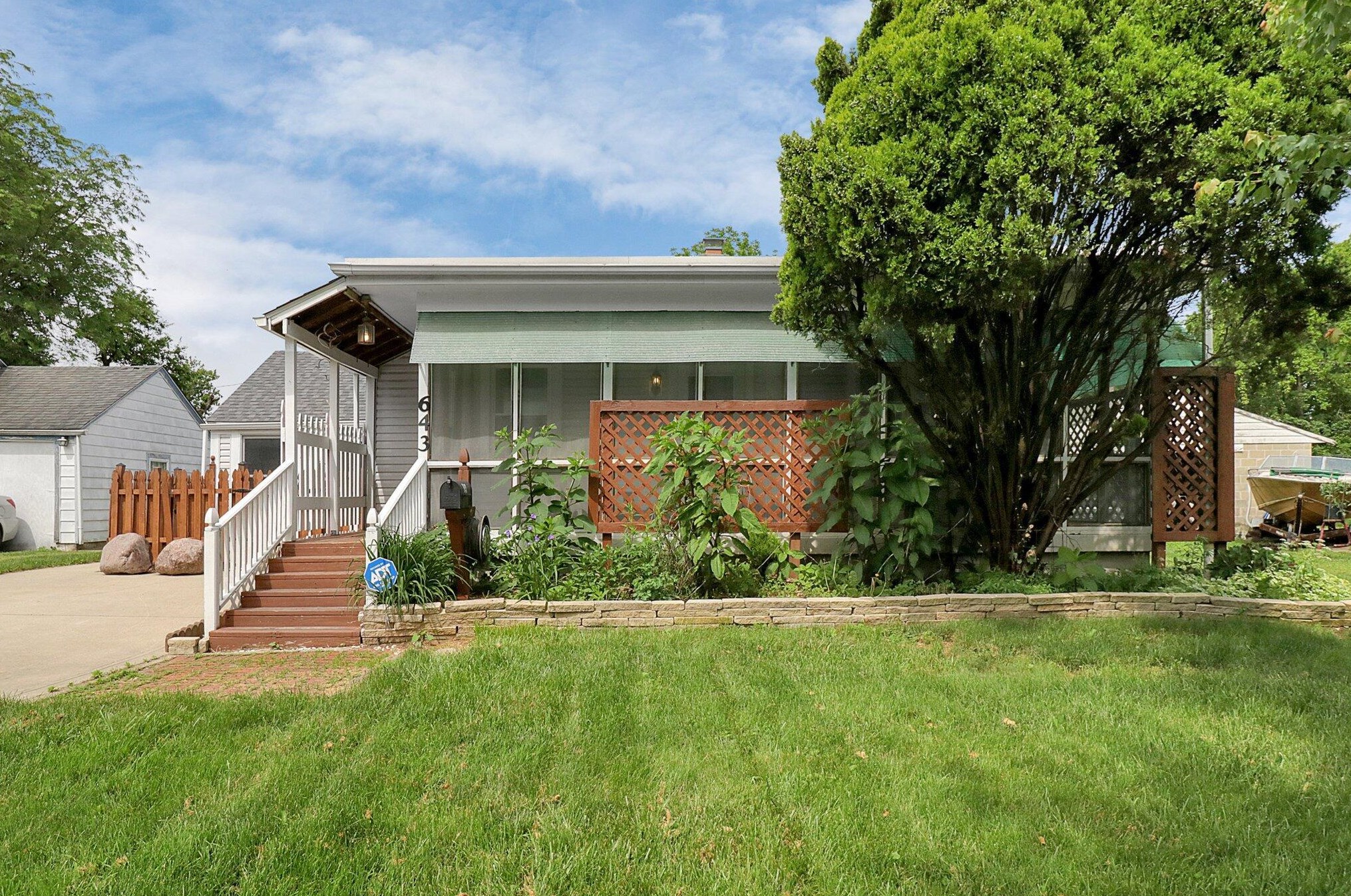 643 Columbia Ave, Columbus, OH 43219-2724