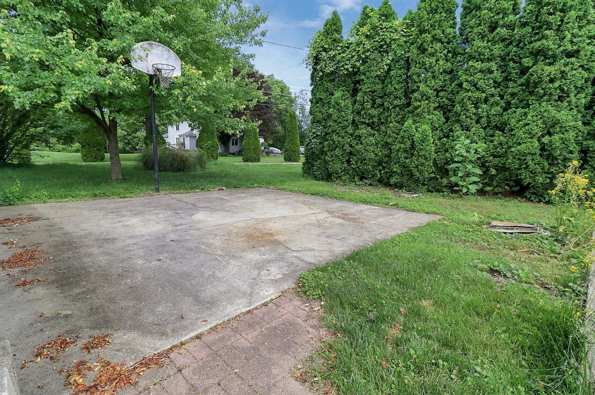 643 Columbia Ave, Columbus OH 43209-1411 exterior