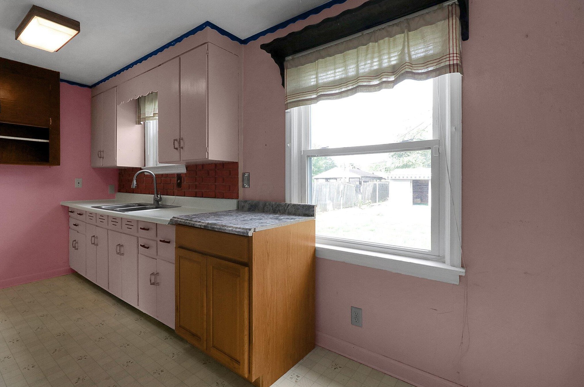 643 Columbia Ave, Columbus OH 43209-1411 exterior