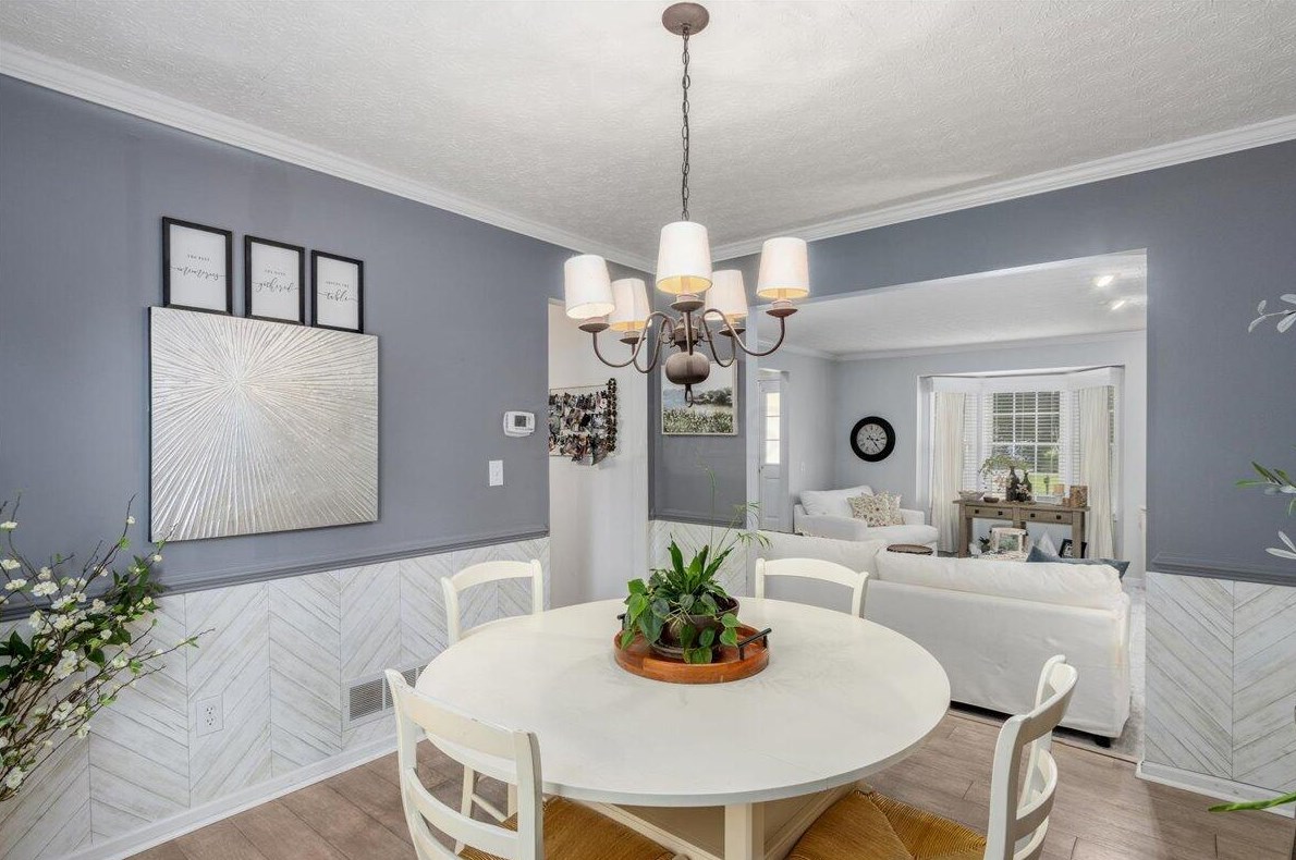 7516 Burgstresser Ct, Cnl Wnchstr OH  43110-8432 exterior