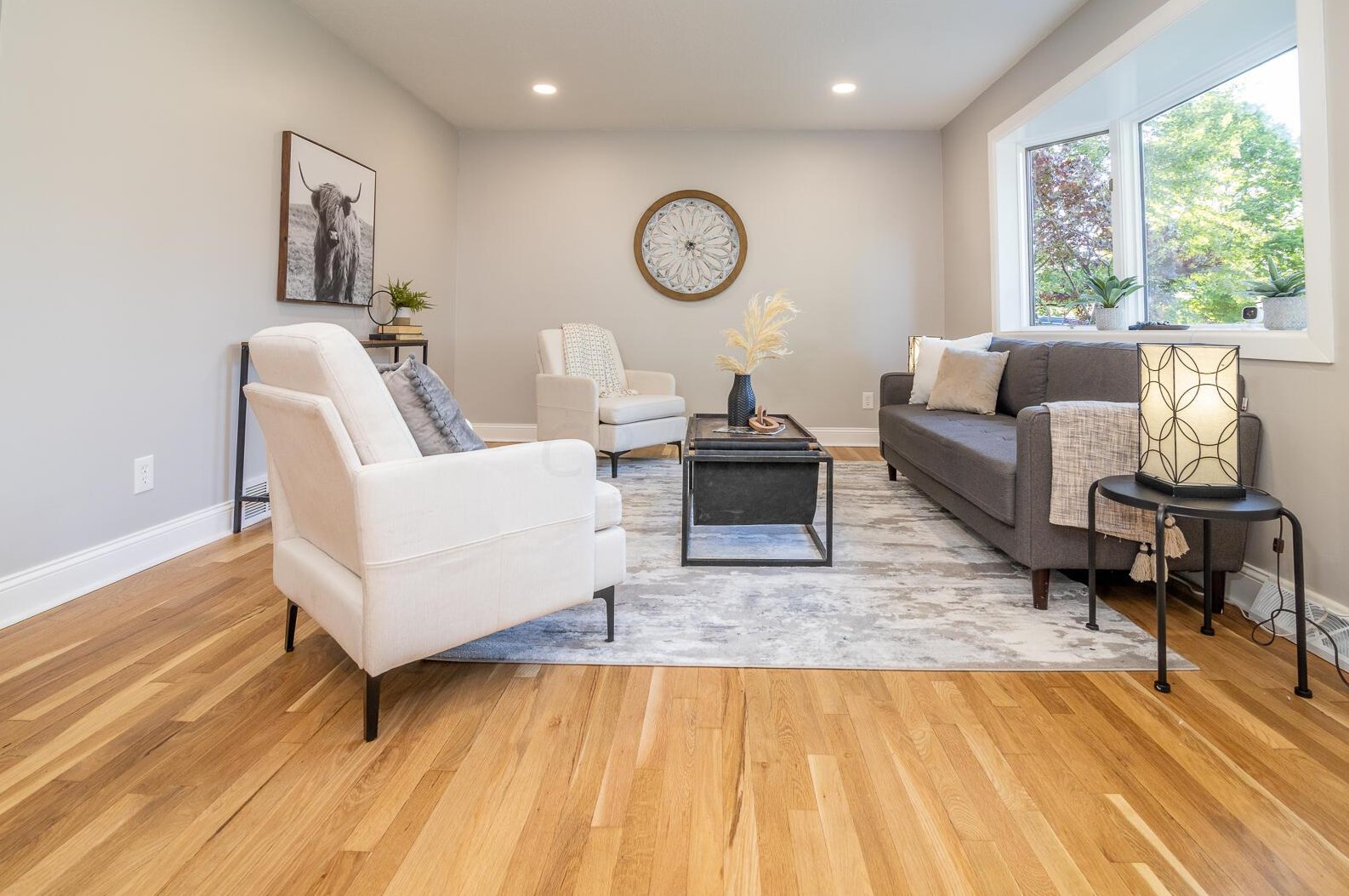 5635 Sandalwood Blvd, Columbus OH 43229-4327 exterior