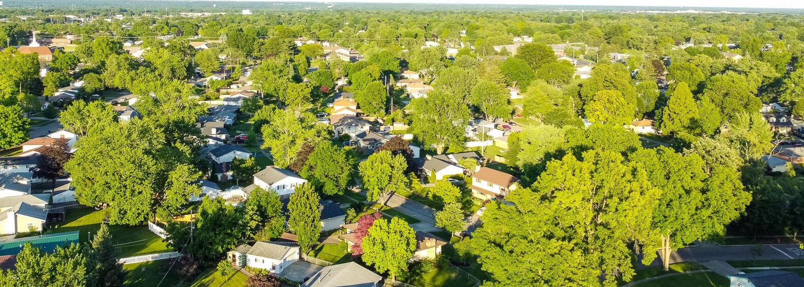 5635 Sandalwood Blvd, Columbus OH 43229-4327 exterior