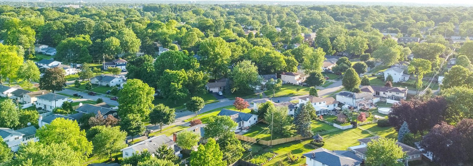 5635 Sandalwood Blvd, Columbus OH 43229-4327 exterior