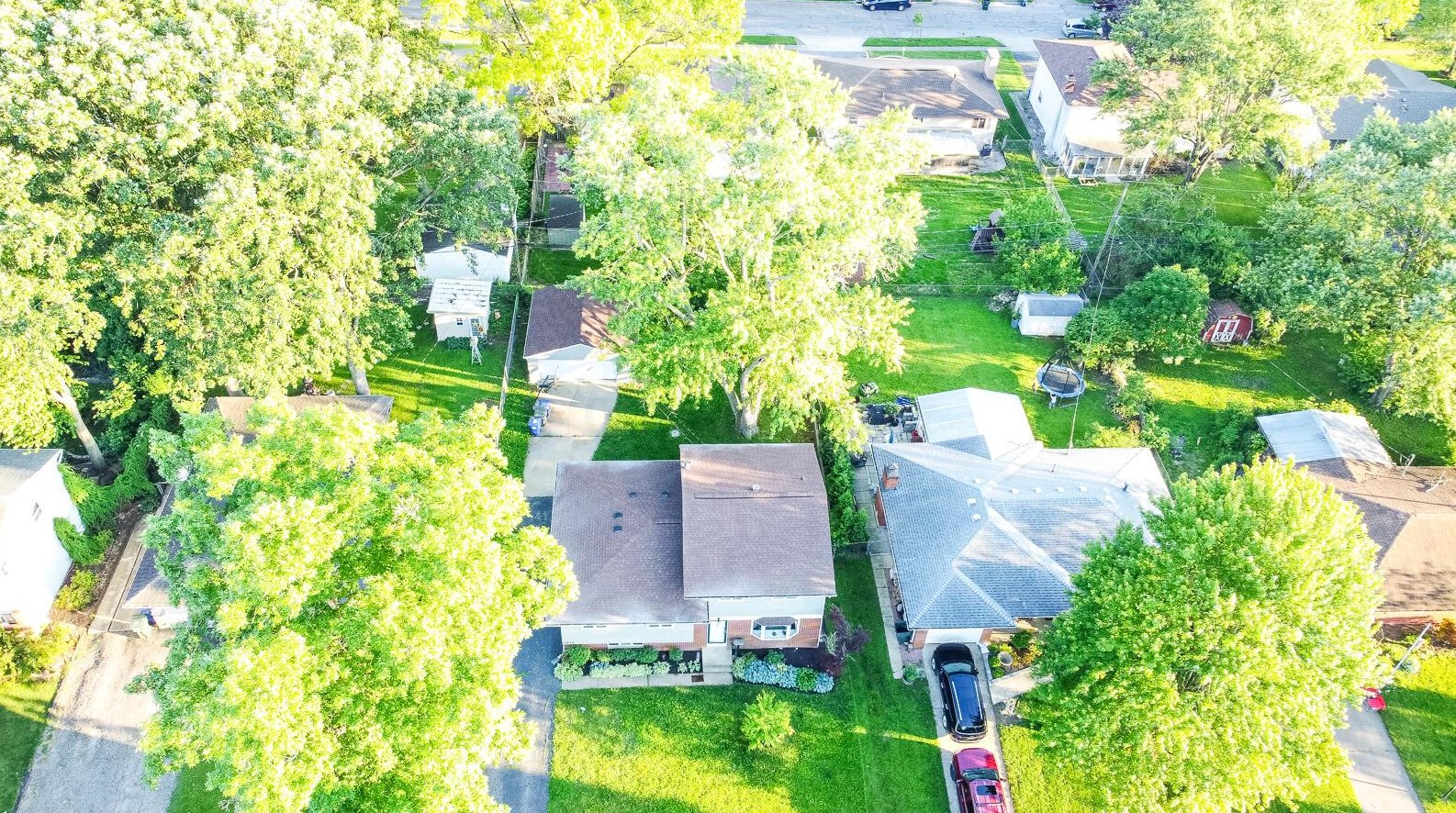 5635 Sandalwood Blvd, Columbus OH 43229-4327 exterior