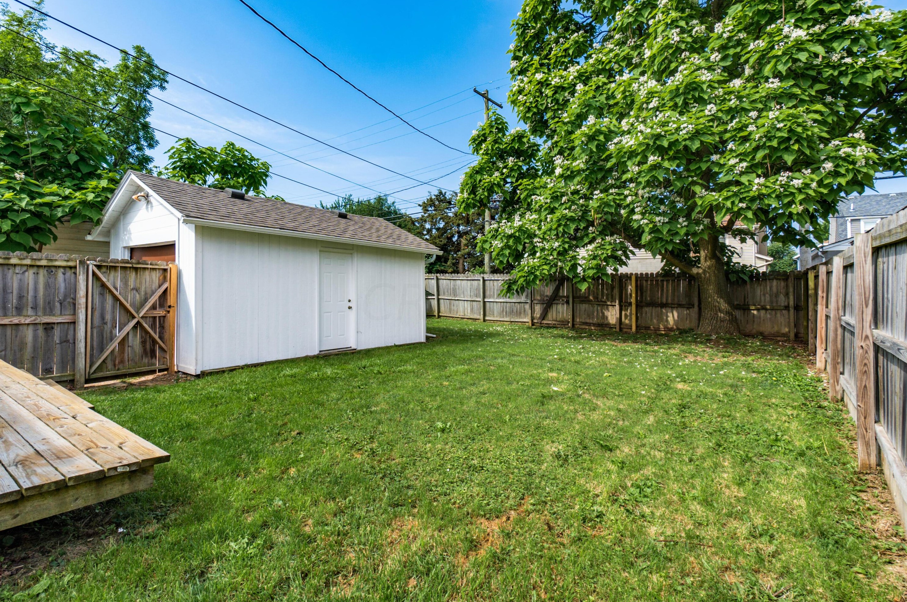 559 Columbian Ave, Columbus OH 43223-1606 exterior